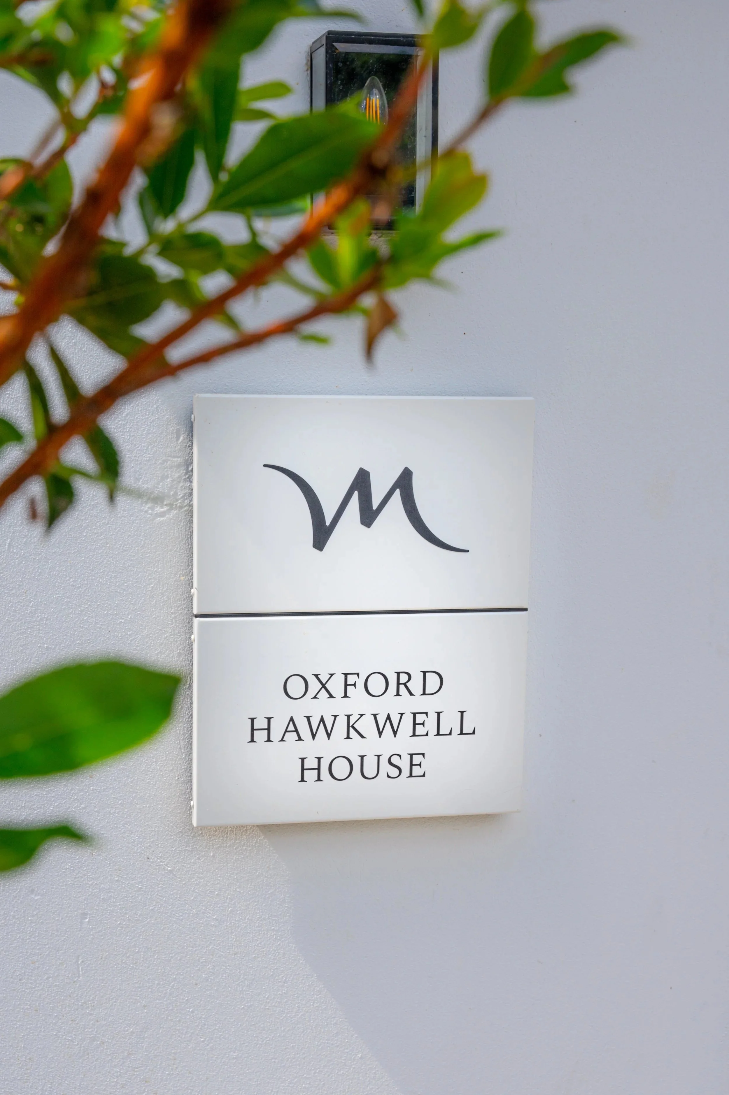 A sign outside Mercure Oxford Hawkwell House