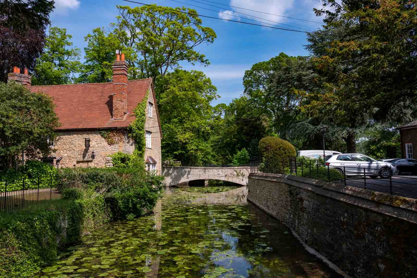 A riverside house next to the Thames near to The Coseners House Abingdon