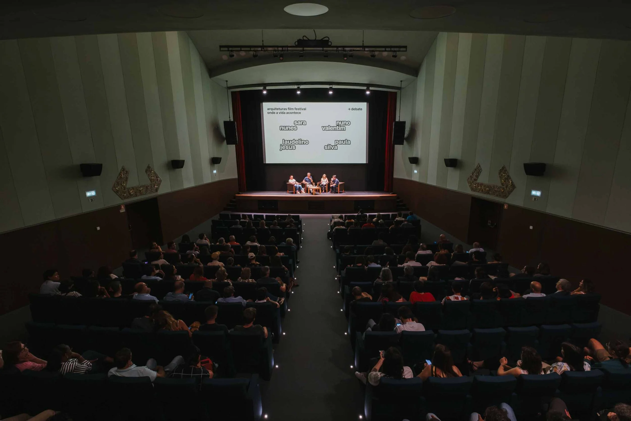 01_DE VOLTA À CIDADE_BATALHA CENTRO DE CINEMA.jpg
