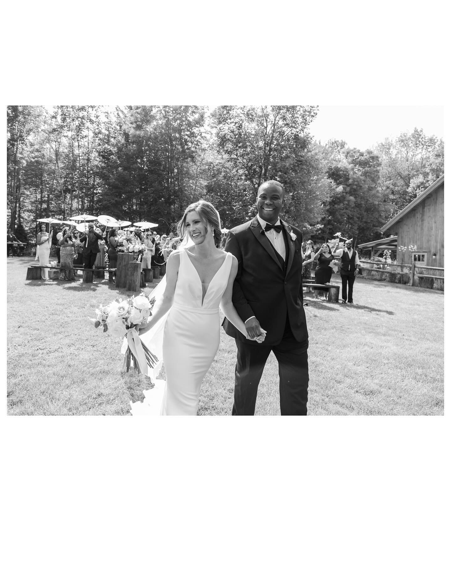Carissa + Leo were married at the beautiful Mad River Barn on a perfect Vermont Summer day!  The celebration was filled with sweet Jamaican vibes, gorgeous details and a stellar wedding team.  Cheers to a lifetime of love and dancing!