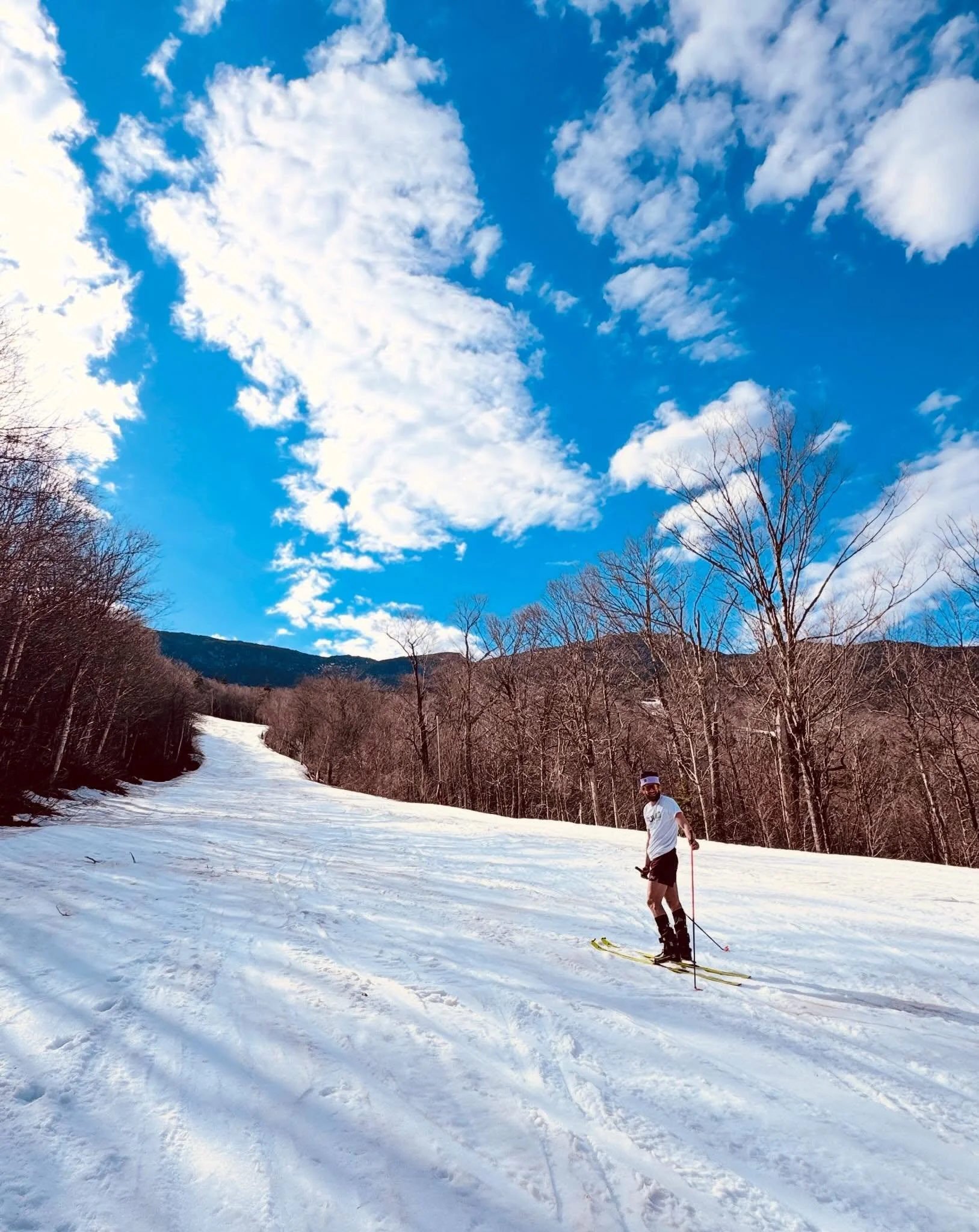 some of us in VT are still hanging onto Winter as we embrace the gradual and often sudden transition into warmer, sunnier days

local legends @noah.dines &amp; @maximusverticus spotted getting after it this week as they do 

#skitheeast