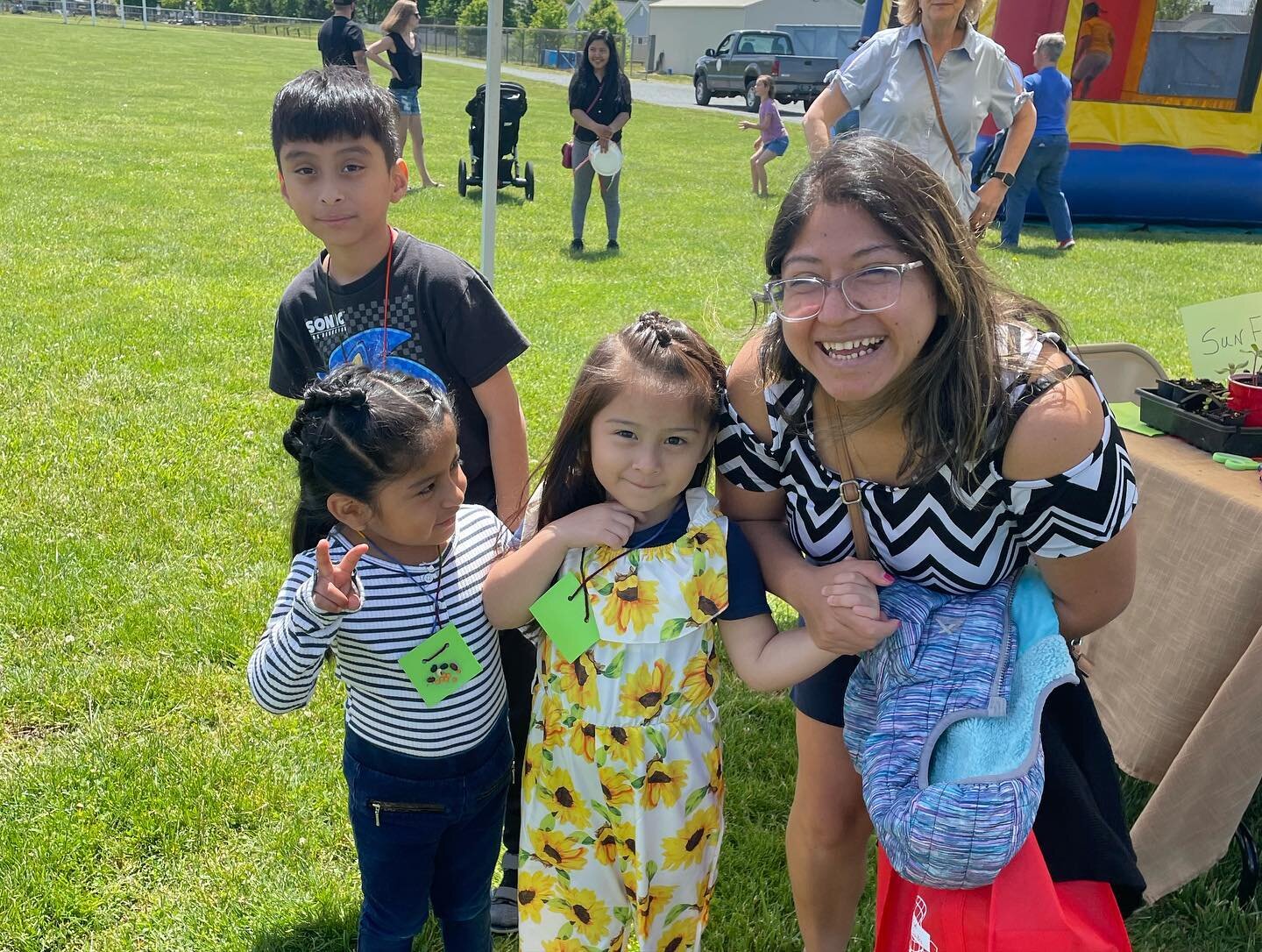 We had so much fun today at Georgetown spring fest selling the first of our seedlings and making seed necklaces with students and community members🌱🌱 thanks to our volunteers and Georgetown families for such a great day.
