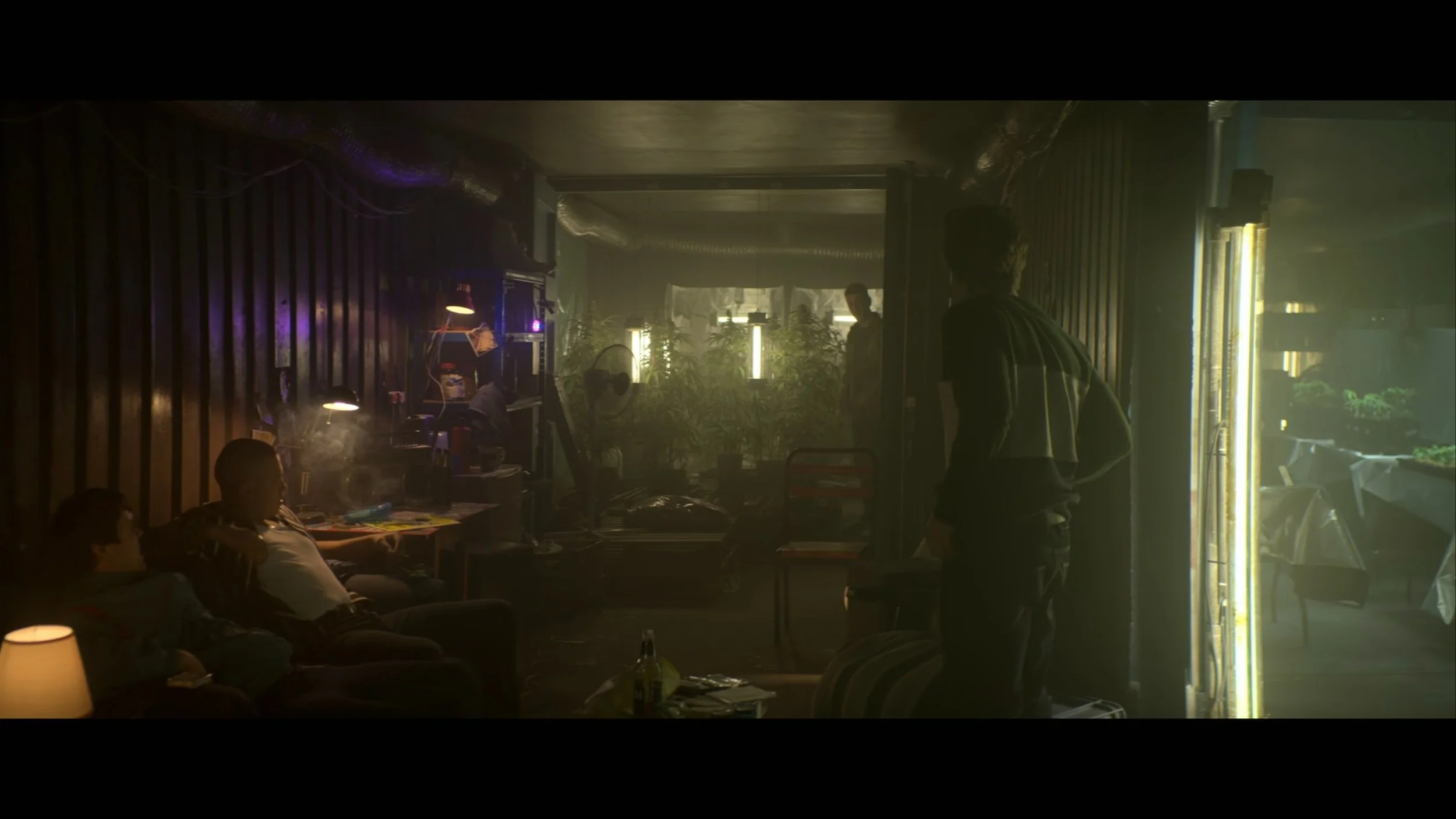 VS--Netflix-BrassicE1Episode1-4’59”.jpg