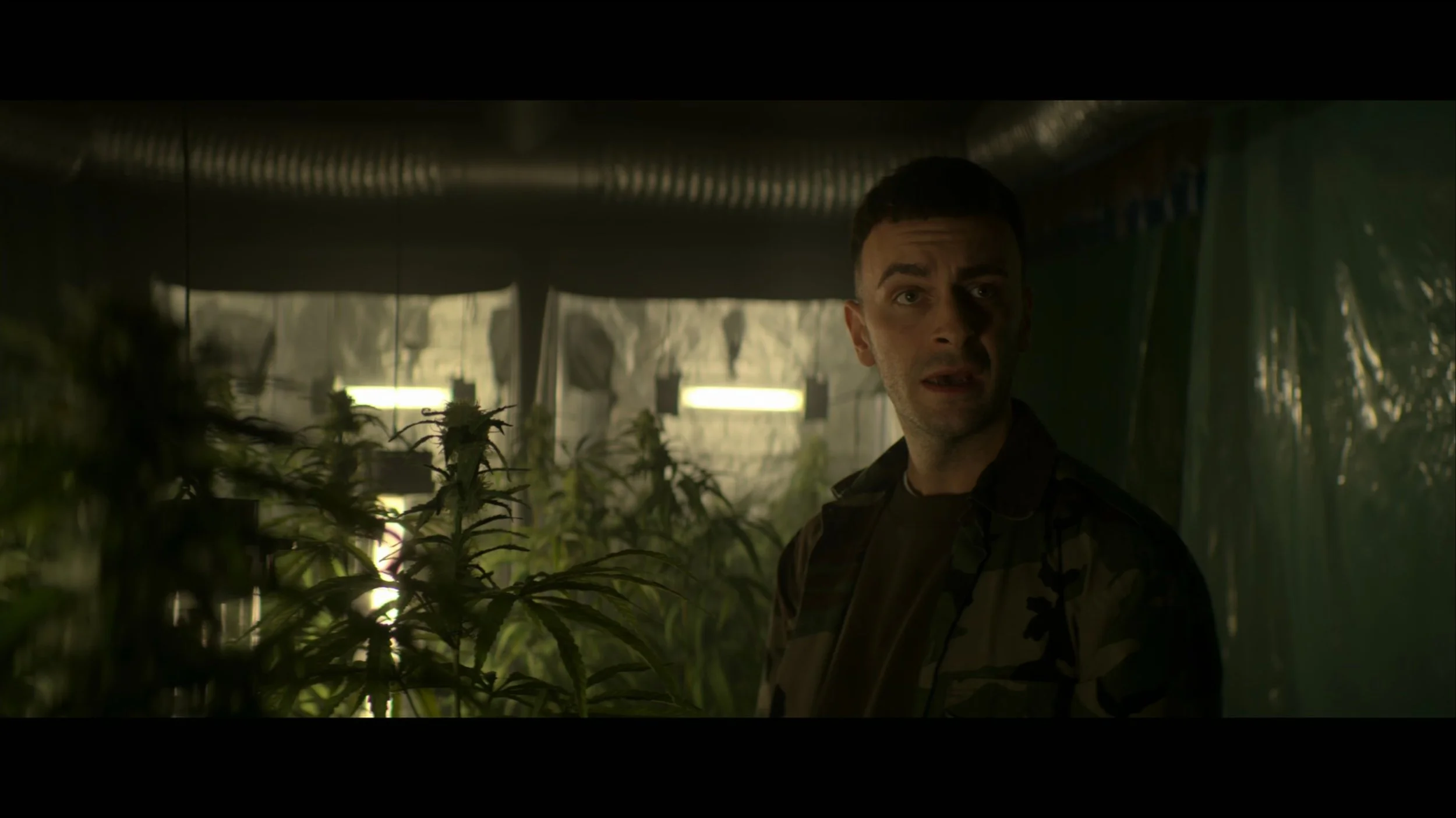 VS--Netflix-BrassicE1Episode1-4’54”.jpg