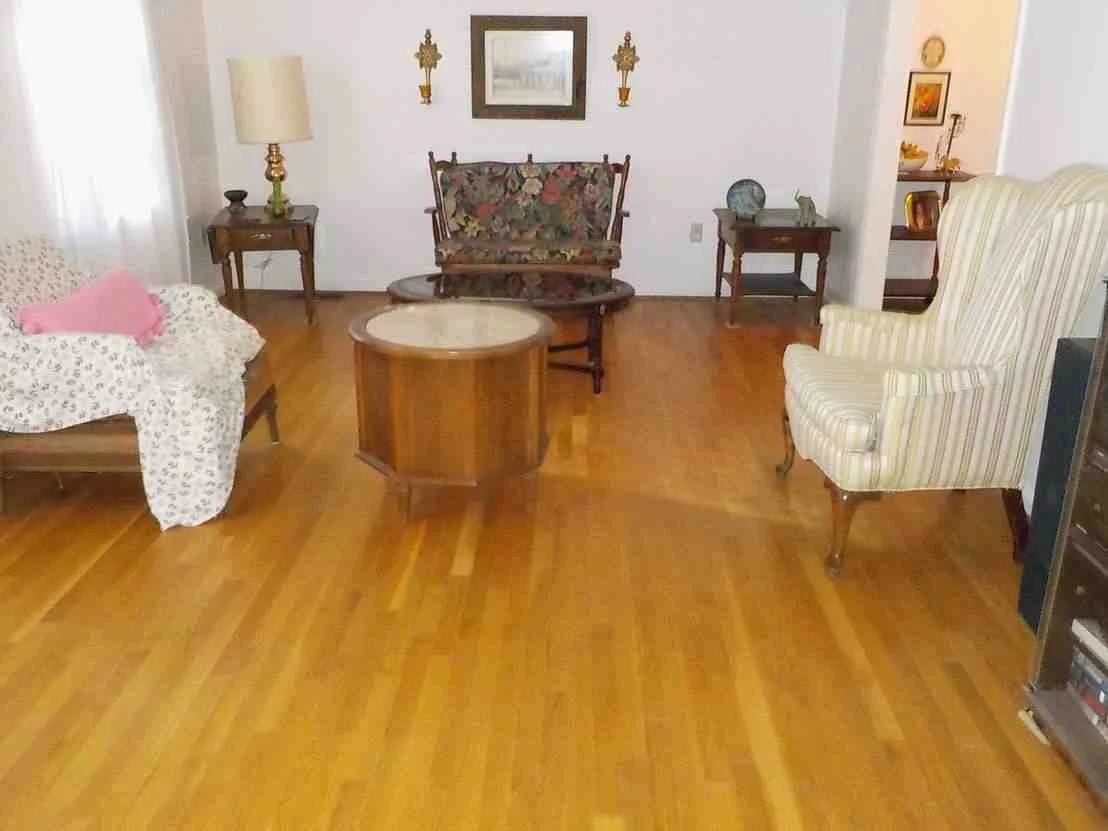 LivingRoom.jpg