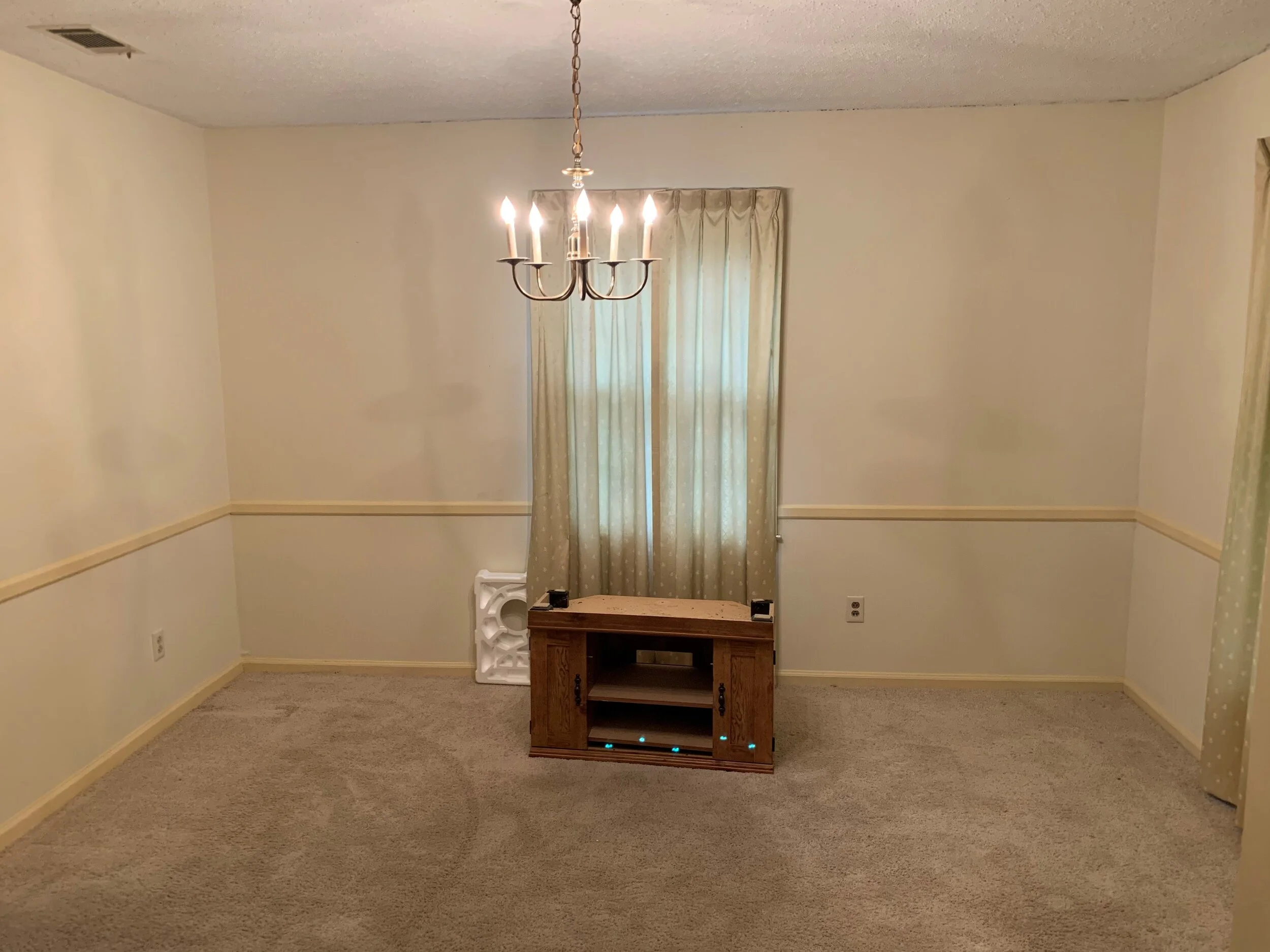 dining room 2.jpg