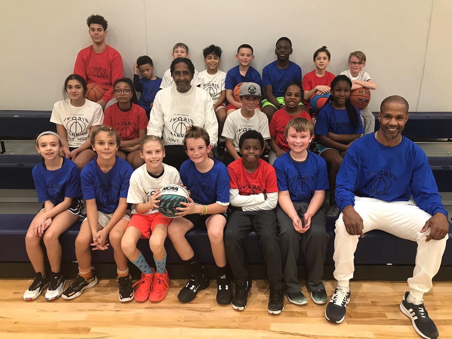 2022 Thanksgiving Basketball Shooting Clinic. @dontmiss1 “The Shot Doctor” led instructions with details of shooting. Very impressed w/ progress and effort from each participant. Keep up that work.. And never forget to “Rub yo Rib.&