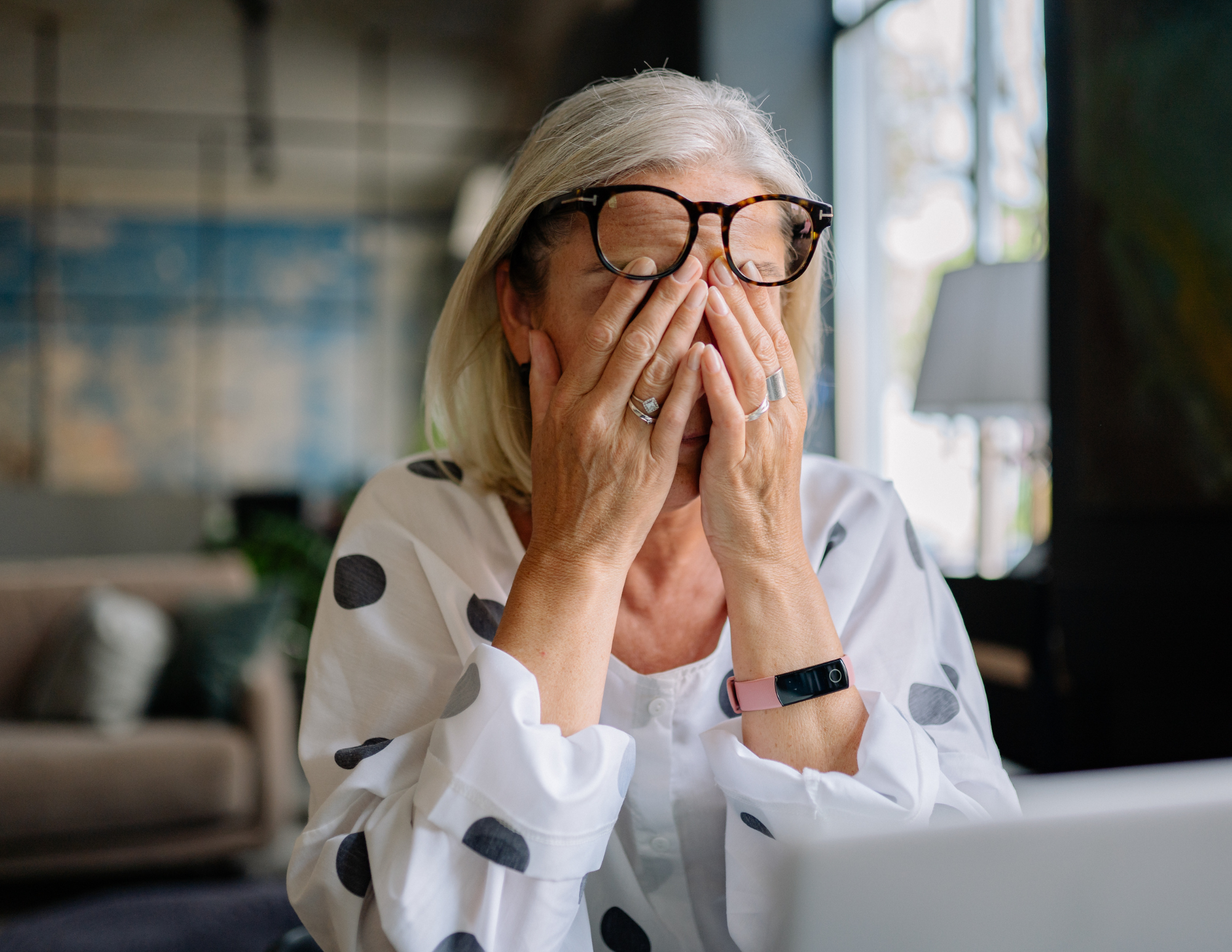 What Are The Signs and Symptoms of Betrayal Trauma?