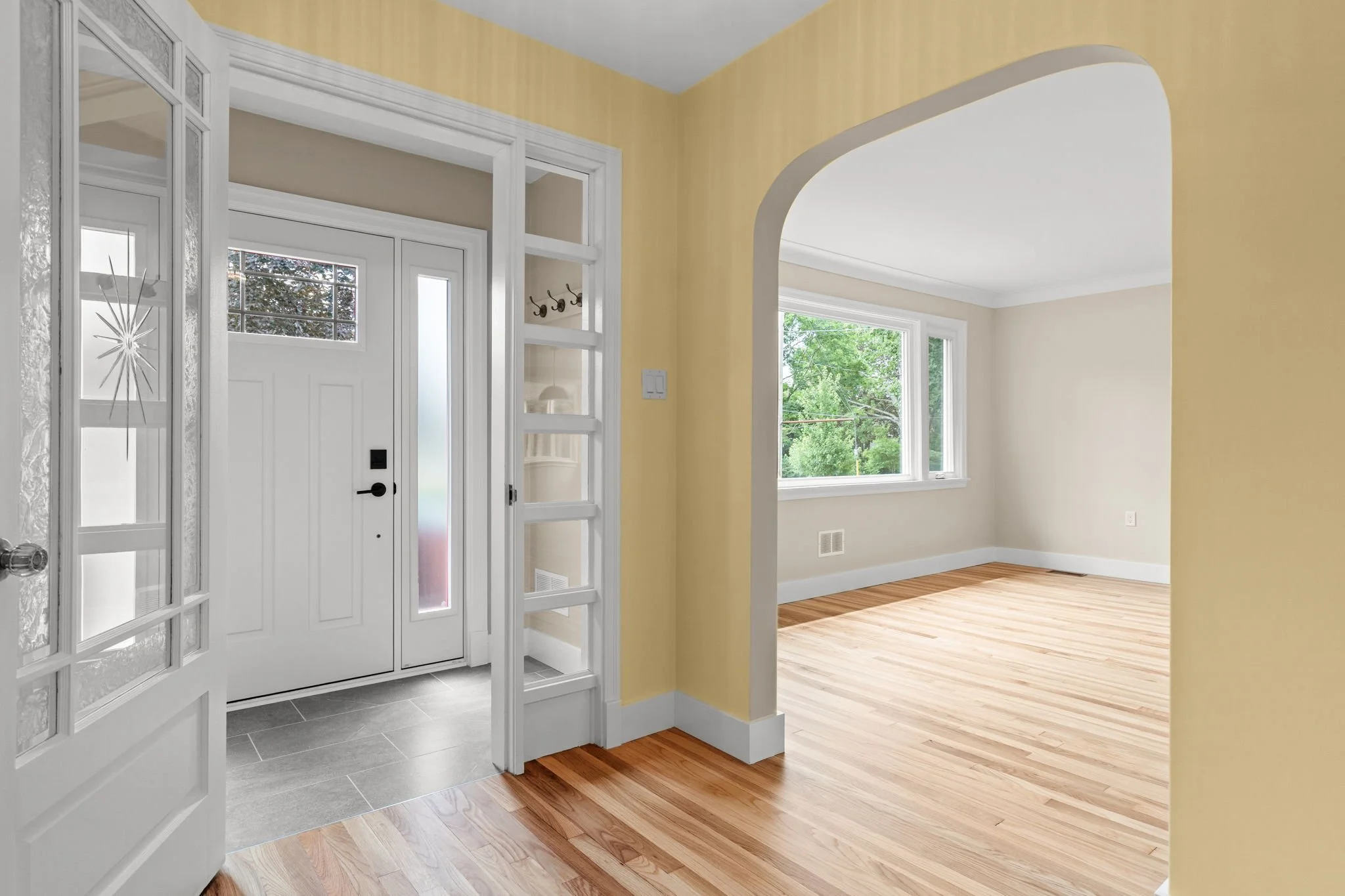 4-web-or-mls-6165-inglis-st.jpg