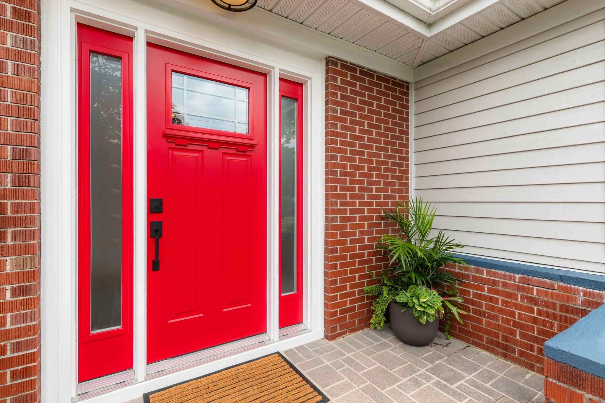 3-web-or-mls-6165-inglis-st.jpg