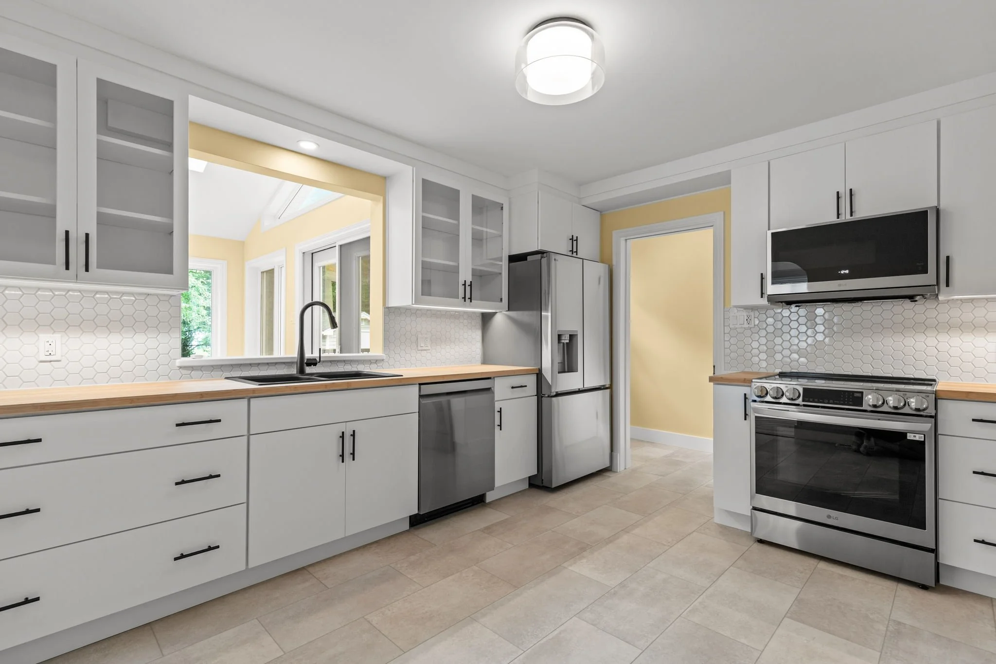 13-web-or-mls-6165-inglis-st.jpg