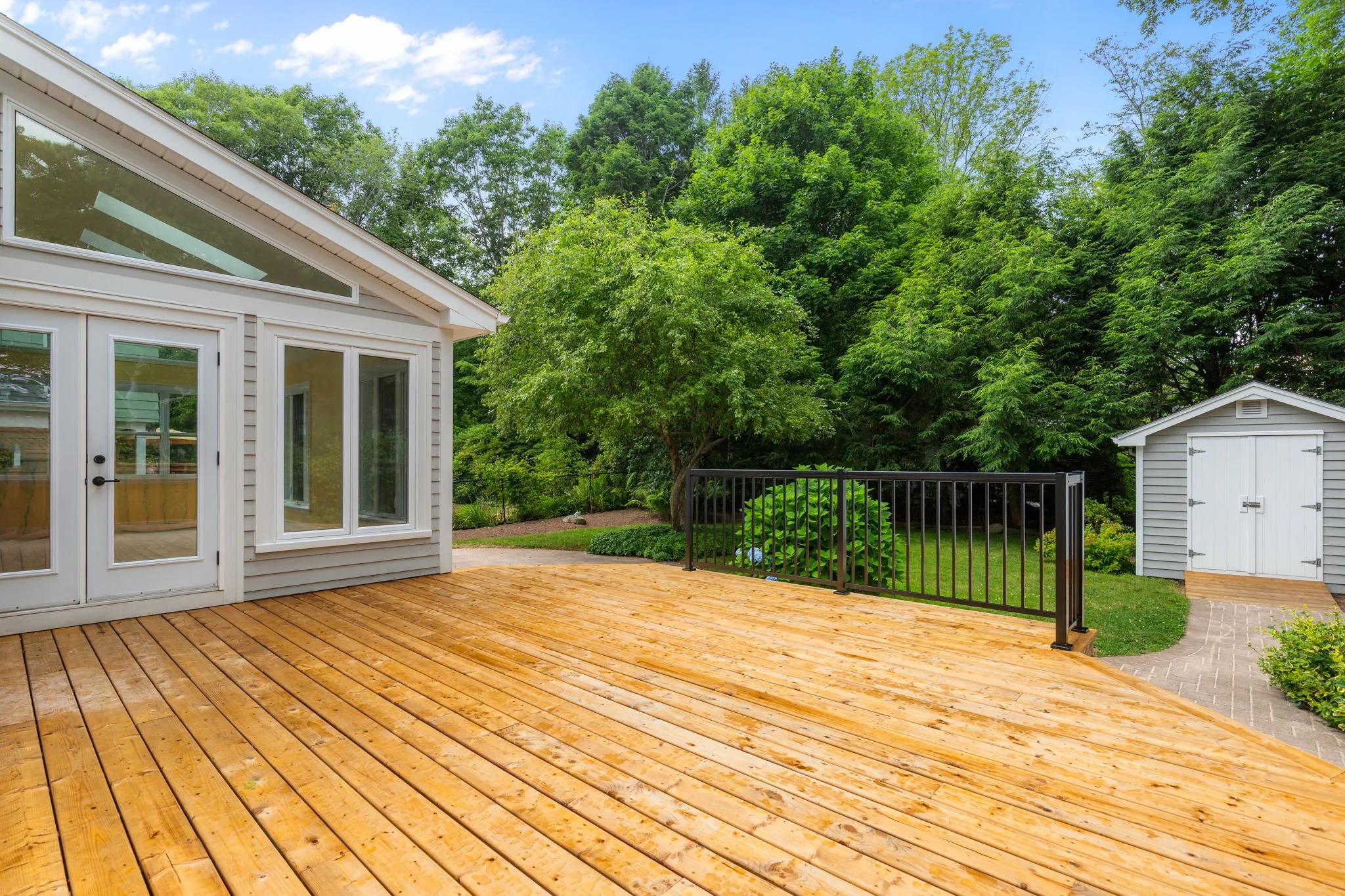 39-web-or-mls-6165-inglis-st.jpg