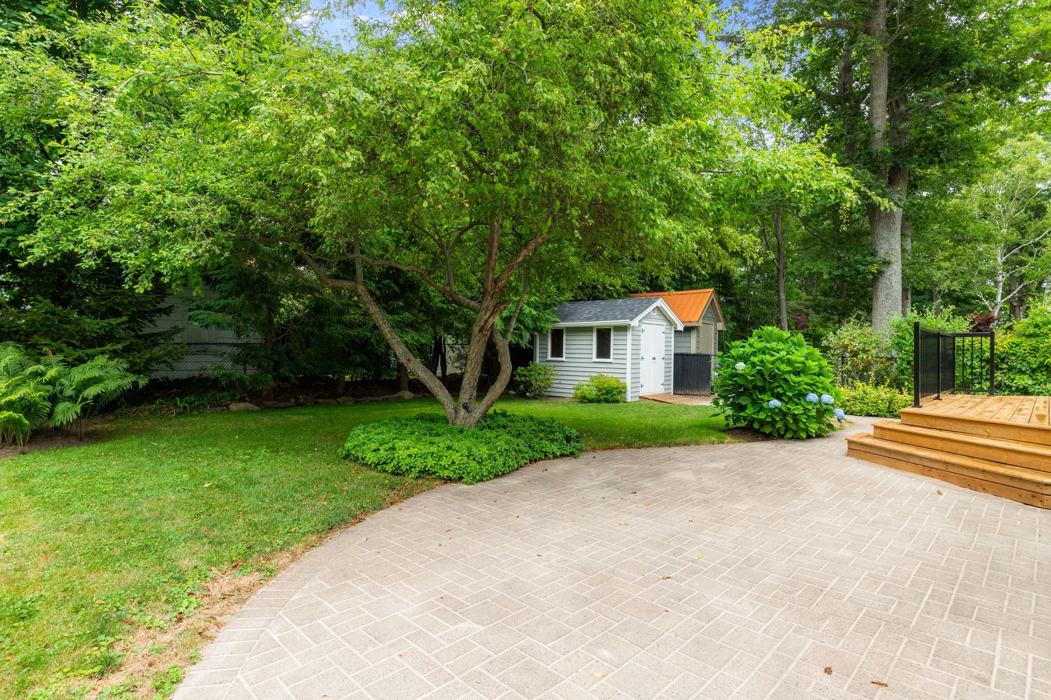 42-web-or-mls-6165-inglis-st.jpg