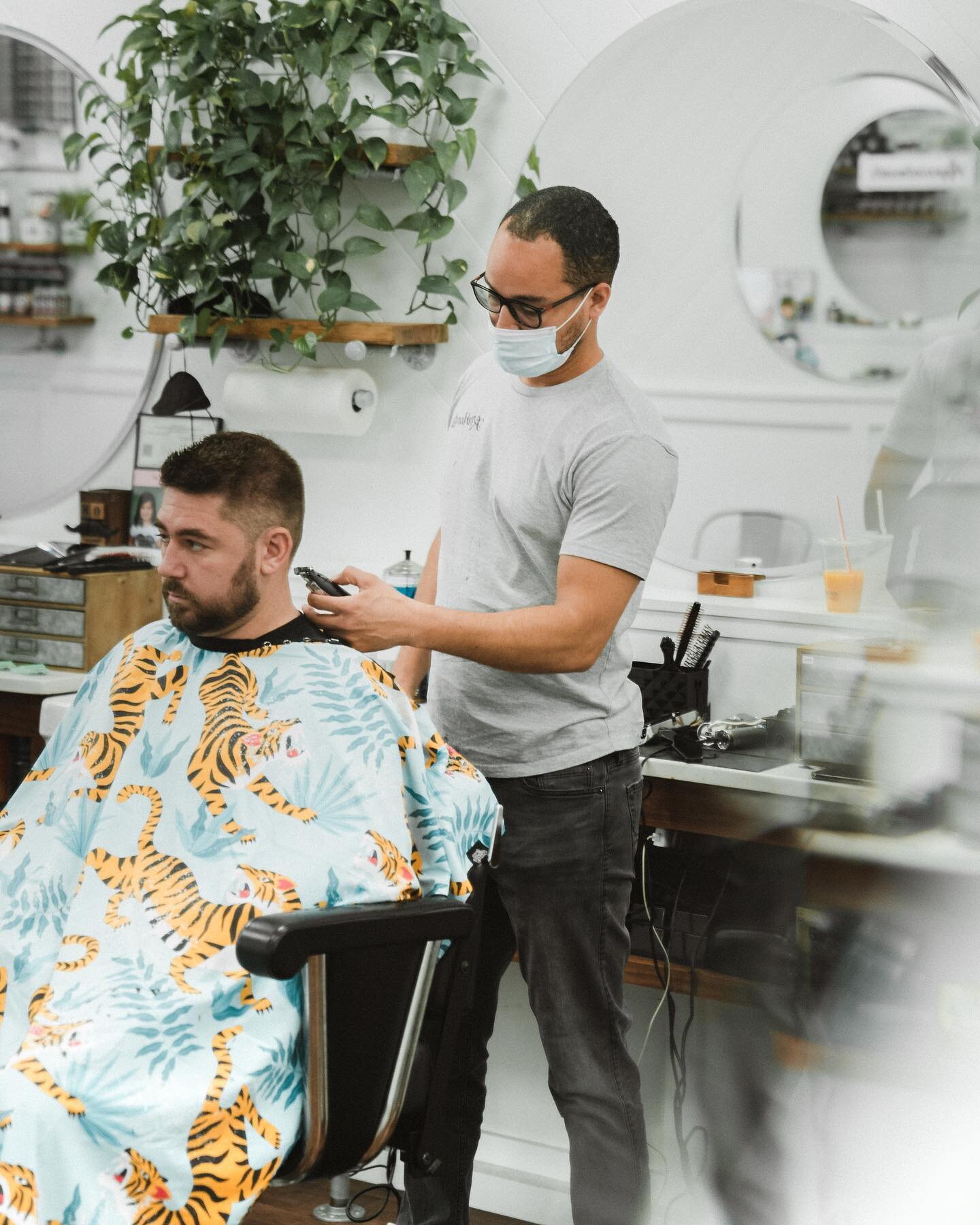 Need a hair cut? Walk on in, we&rsquo;re here until 5! ✂️
.
.
.
.

#baldfade #elegancegel #brasilbarbers #nicestbarbers #fadehaircut #barbers_soul #wahlclippers #barberswag #barberflow #whal #barberlive #wahlsenior #instabarber #barberslife #barbersk