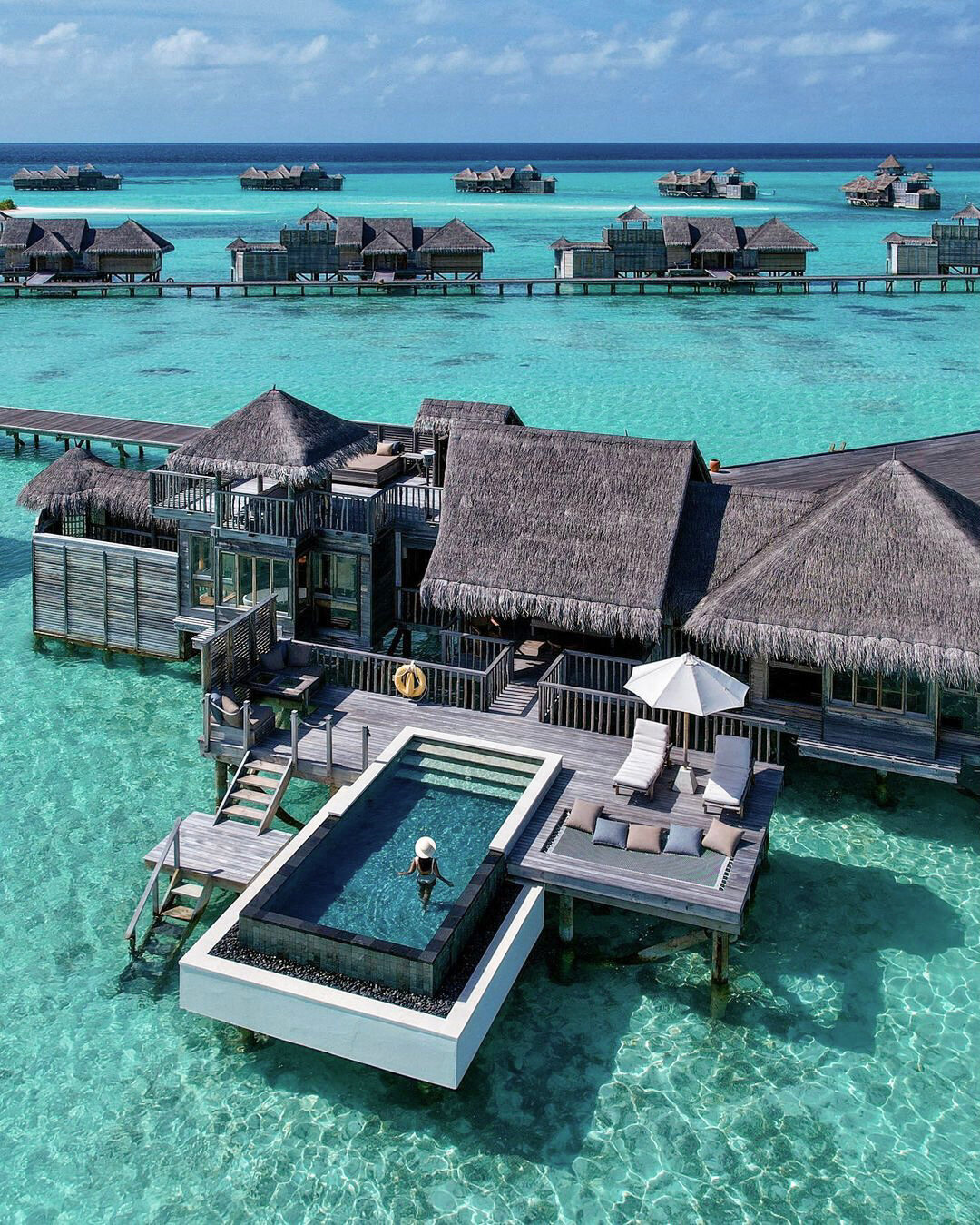 🐠 JUST BOOKED 🐠

A very special couple will soon be celebrating their honeymoon 💍 at one of the top resorts in the Maldives &amp; I can&rsquo;t wait for them to check in to this paradise for a week of pure bliss ☀️

Boasting some of the largest ov