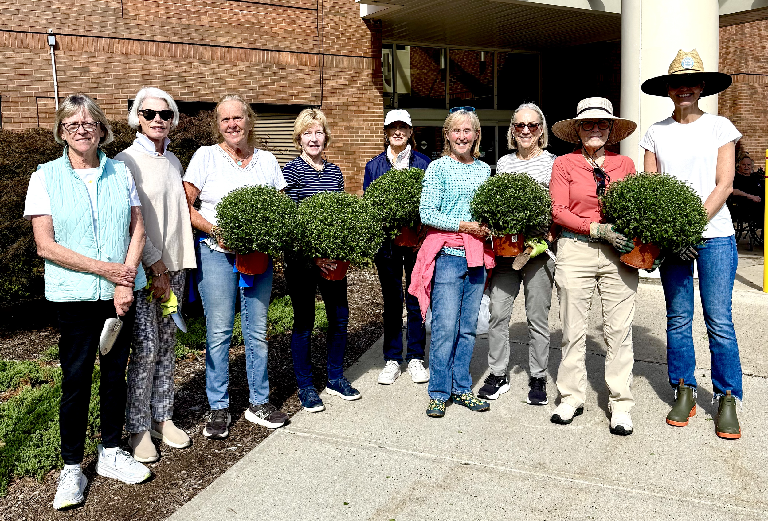 GCSH volunteers gathered on a beautiful early September day for our annual planting of the mums at the Veterans Association Hospital in Lyons.