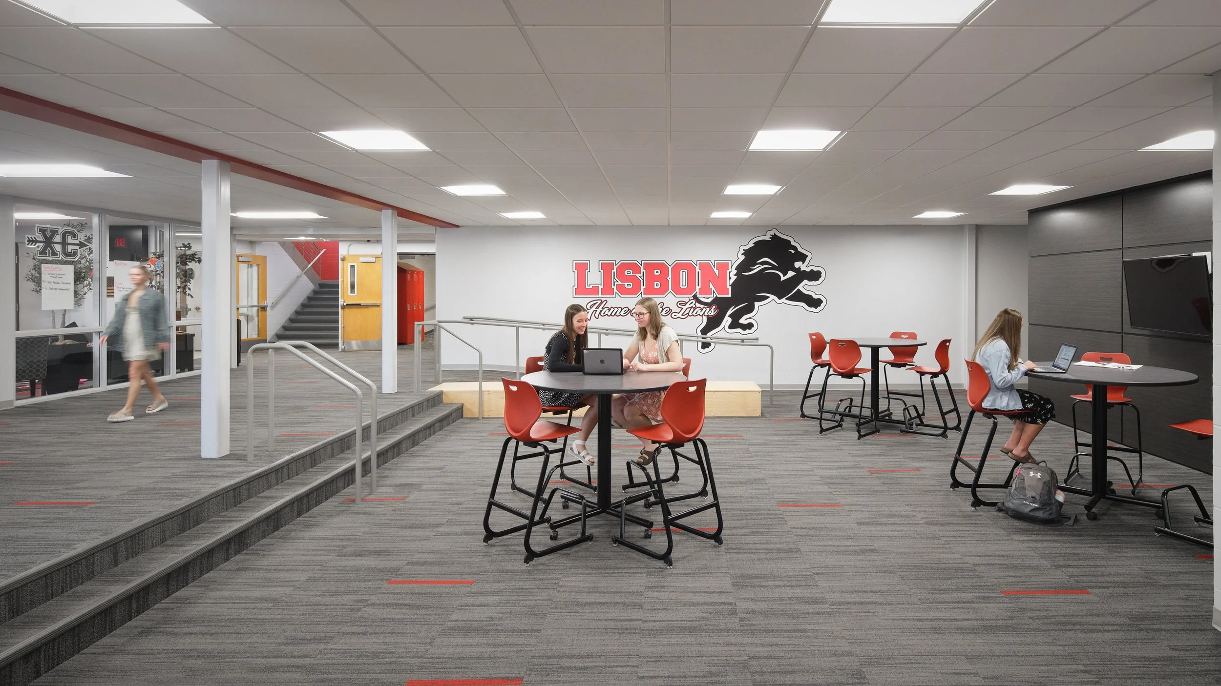 chris-boeke-Lisbon-St Thomas More-Emergent-20251007-210.jpg