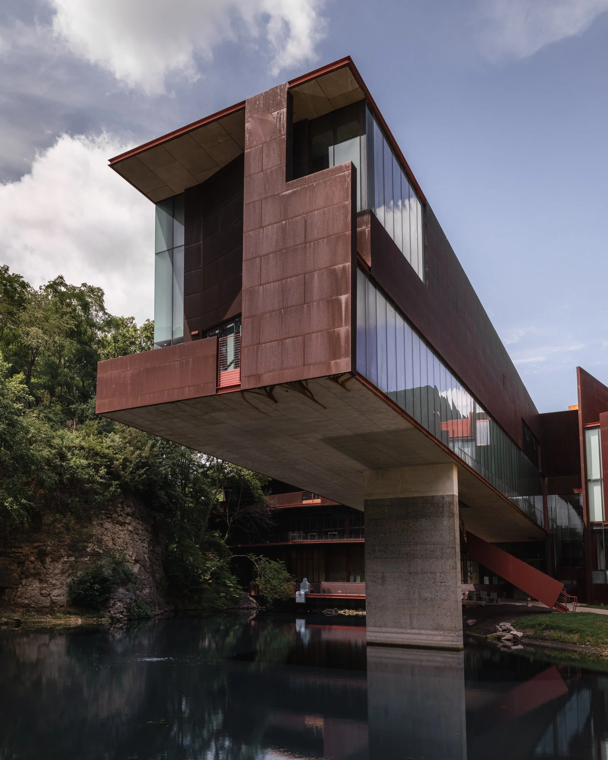 chris-boeke-20230708_Architecture-Iowa City_1984.jpg