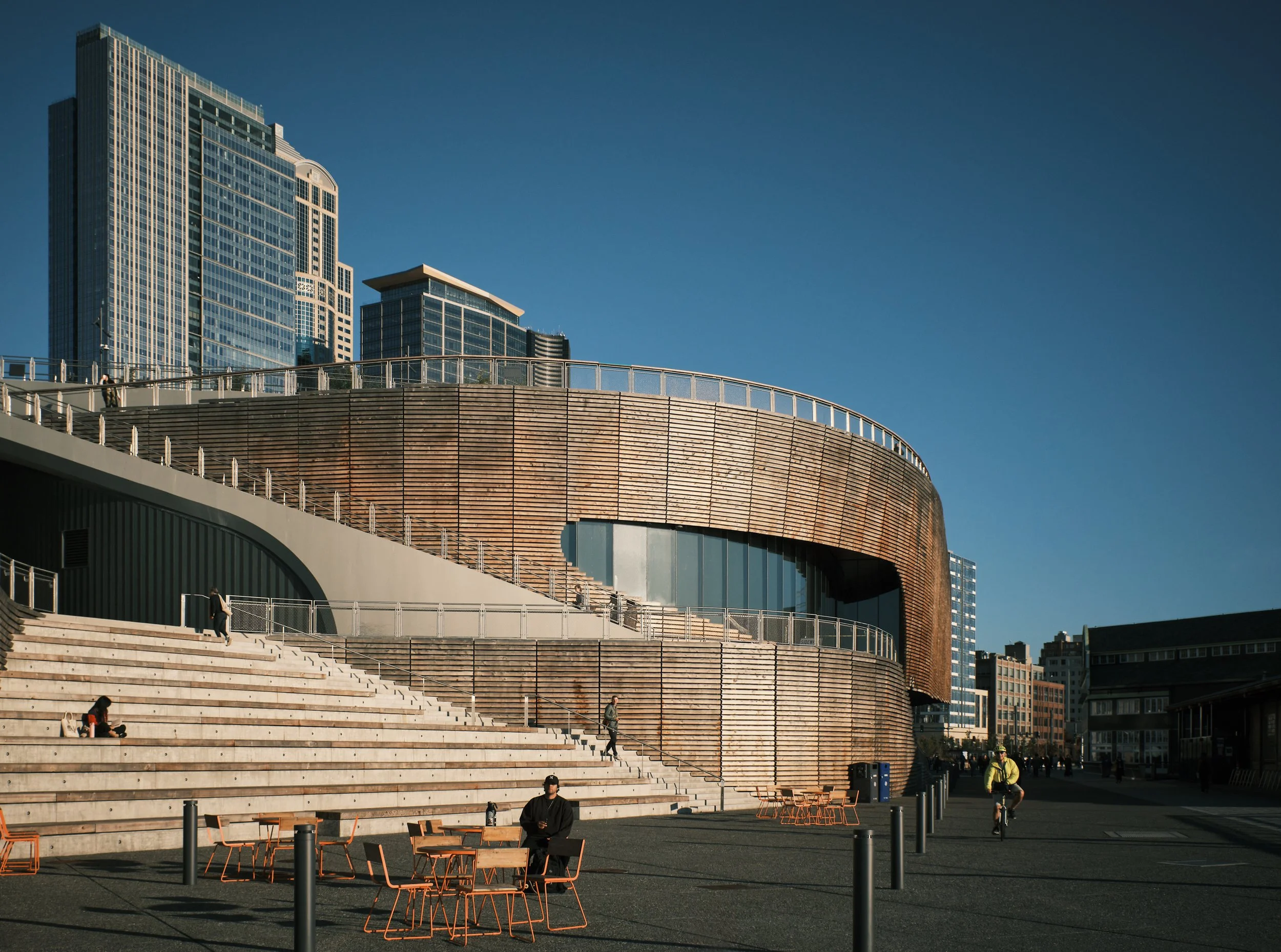 chris-boeke-Pike Place-Seattle-20251021-063.jpg
