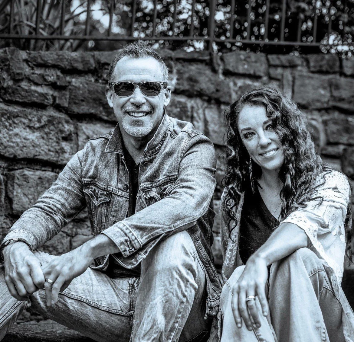 JOHNNY & GINA