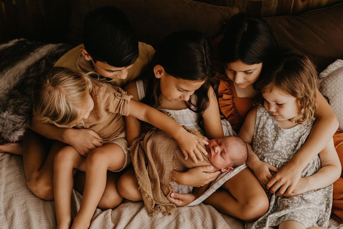 Just can&rsquo;t get enough of this beautiful family ✨

#timelesspaigephotography #melbournephotographer #meltonphotographer #melton #meltoncitymuchmore