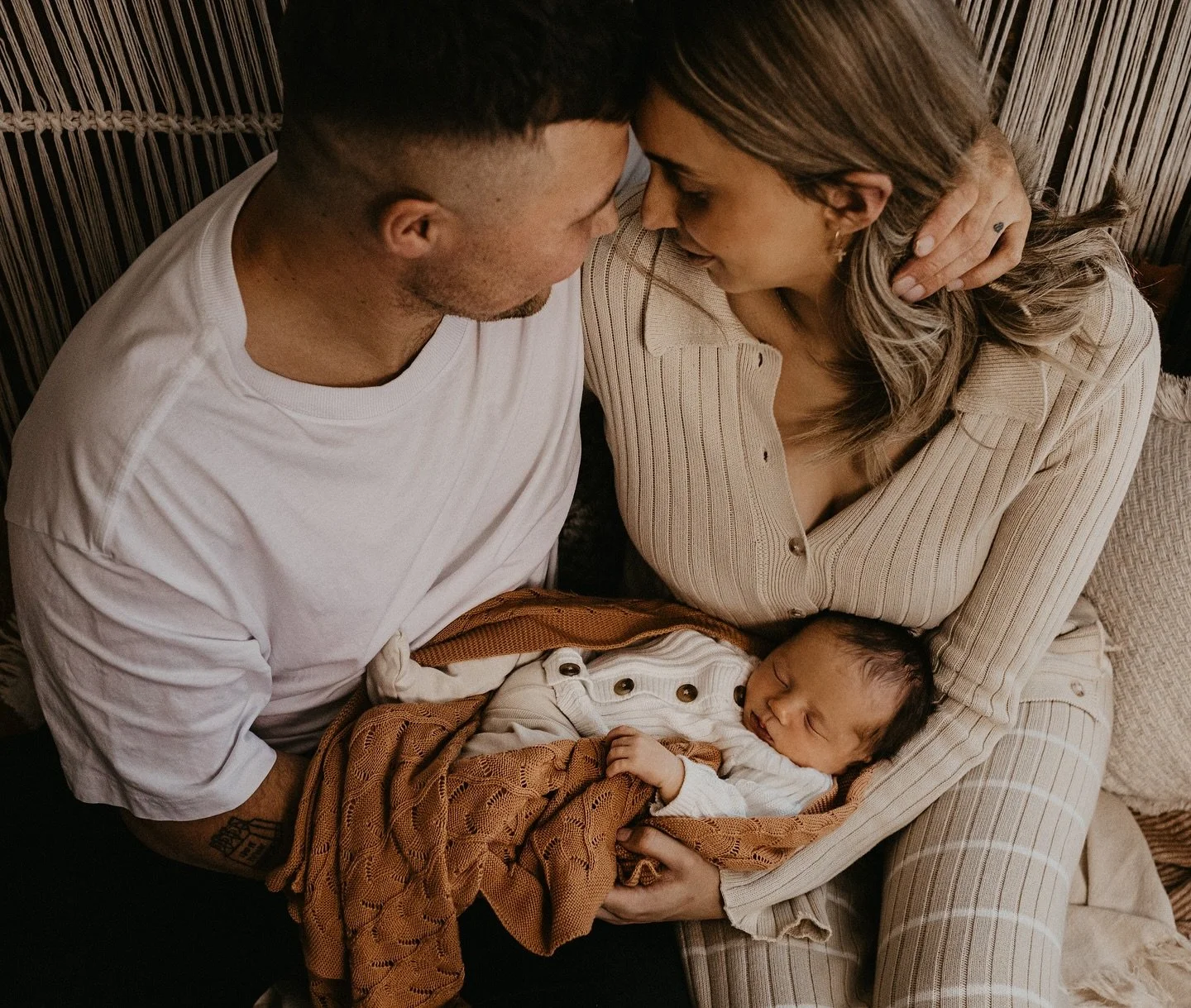 Was lovely having your growing family back in the studio again with your beautiful new addition Hallie &hearts;️

#bacchusmarshphotographer #timelesspaigephotography #melbournephotographer #meltonphotographer #meltonnewbornphotographer #bacchusmarshn