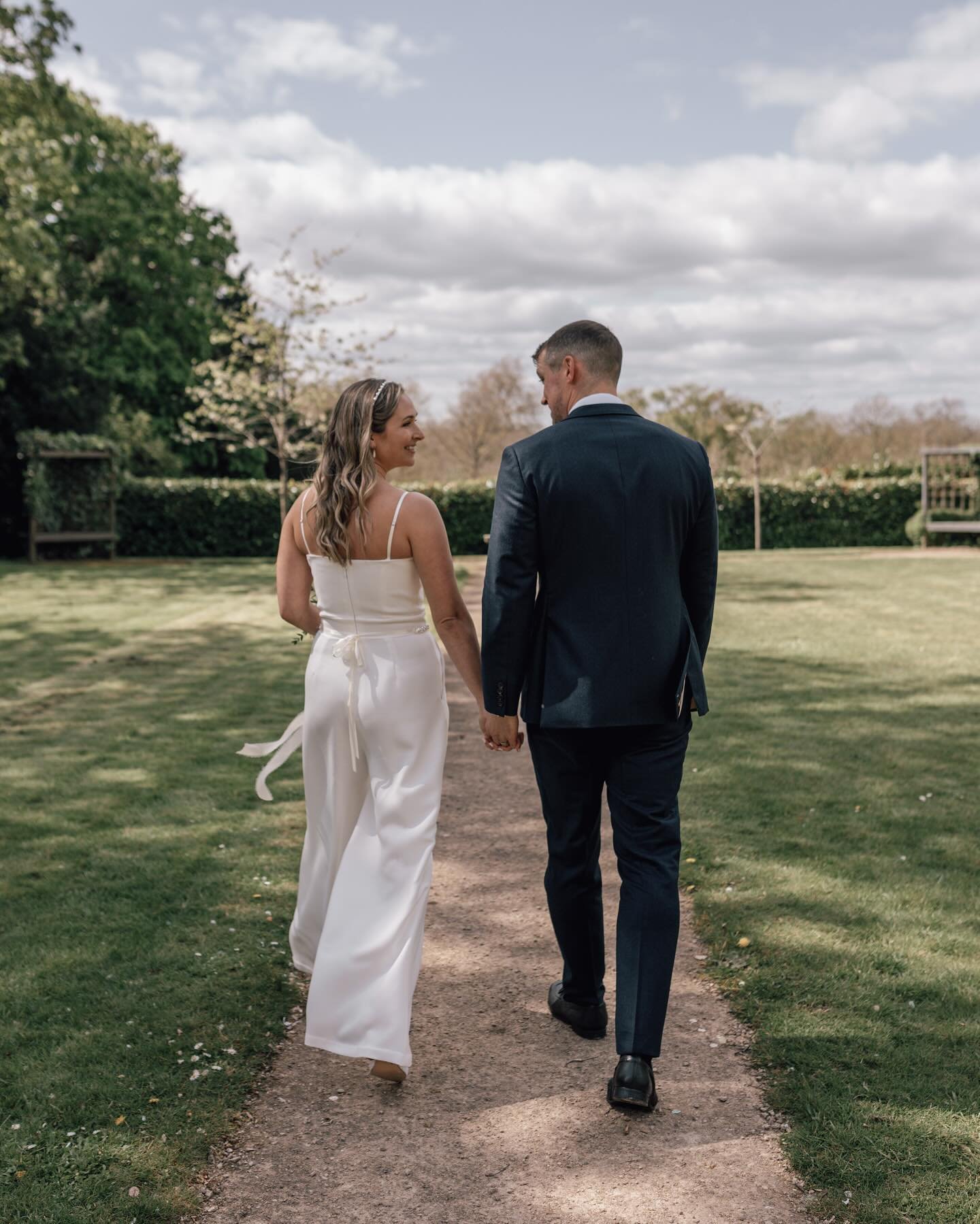 Freya &amp; Nick 🤍

The sun came out for Freya &amp; Nick&rsquo;s celebration yesterday ✨

I think my favourite part of this wedding was the two mothers speeches, listening to them speak so highly of their children was so special. 
There wasn&rsquo;