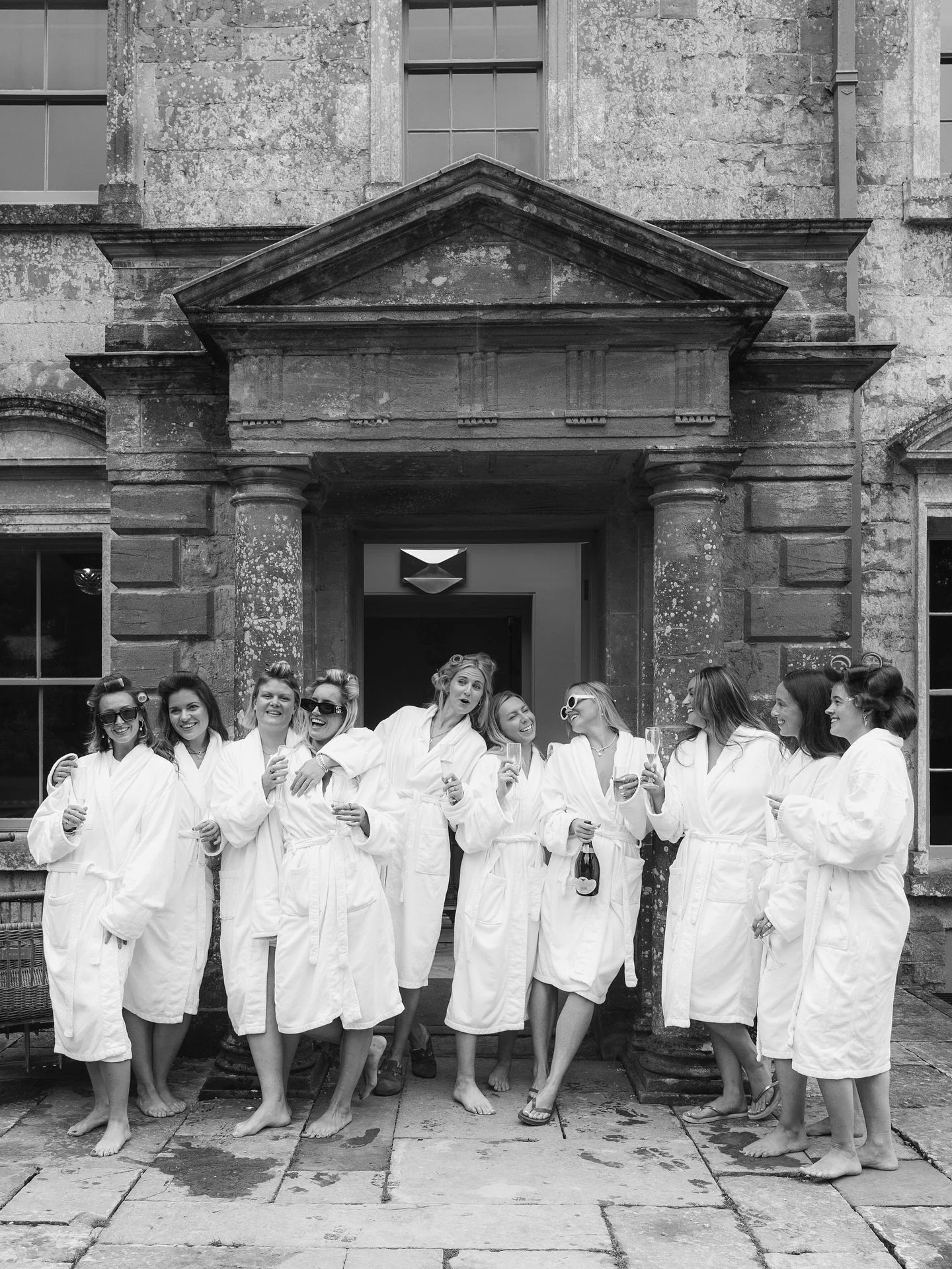 Lucy and her girls the morning of her wedding ✨

I always encourage you to take your morning slow and enjoy every moment, the lead up is all part of the big day! 🤍