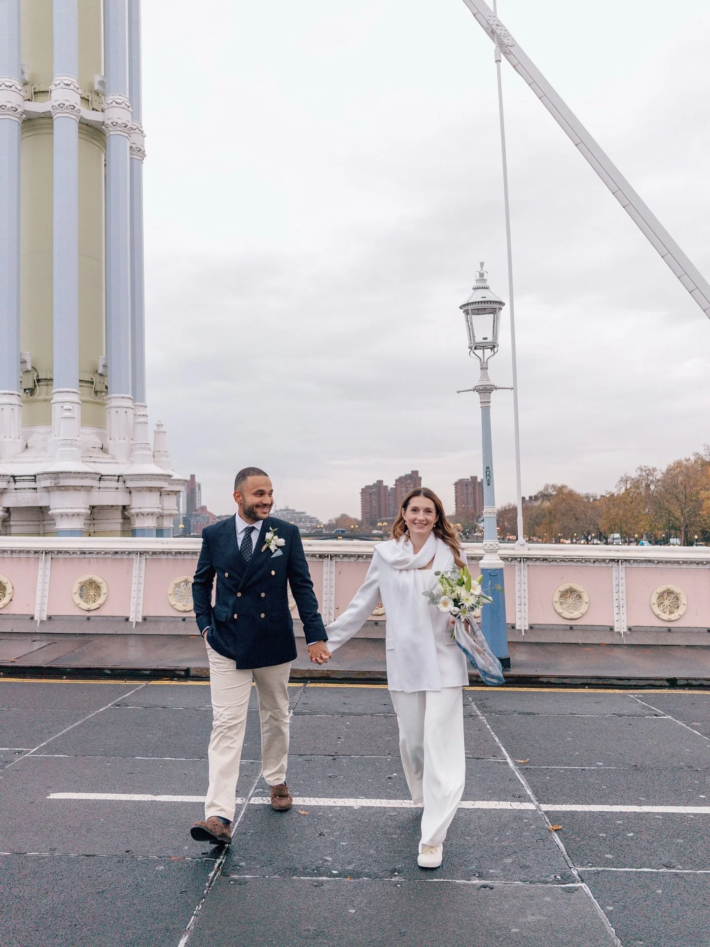 Katie &amp; Alex

An intimate ceremony with their families in Chelsea 🤍

Alex&rsquo;s super cool dad on videographer duties 😎 

Venue @marrymeinchelsea @thesurprisechelsea