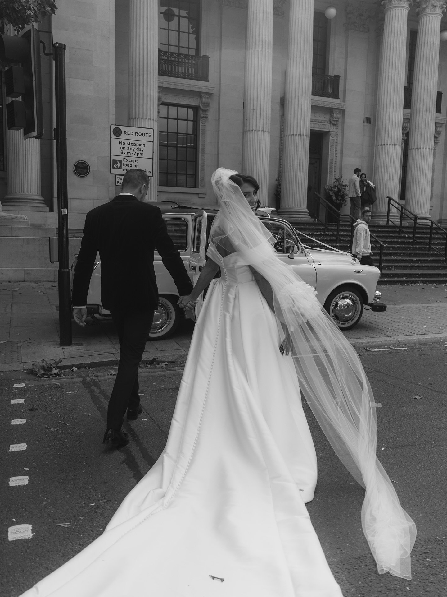 Katrina &amp; Jamie outside Marylebone Town Hall 🤍

Marylebone town hall
London wedding
London wedding photographer
Editorial London wedding photographer