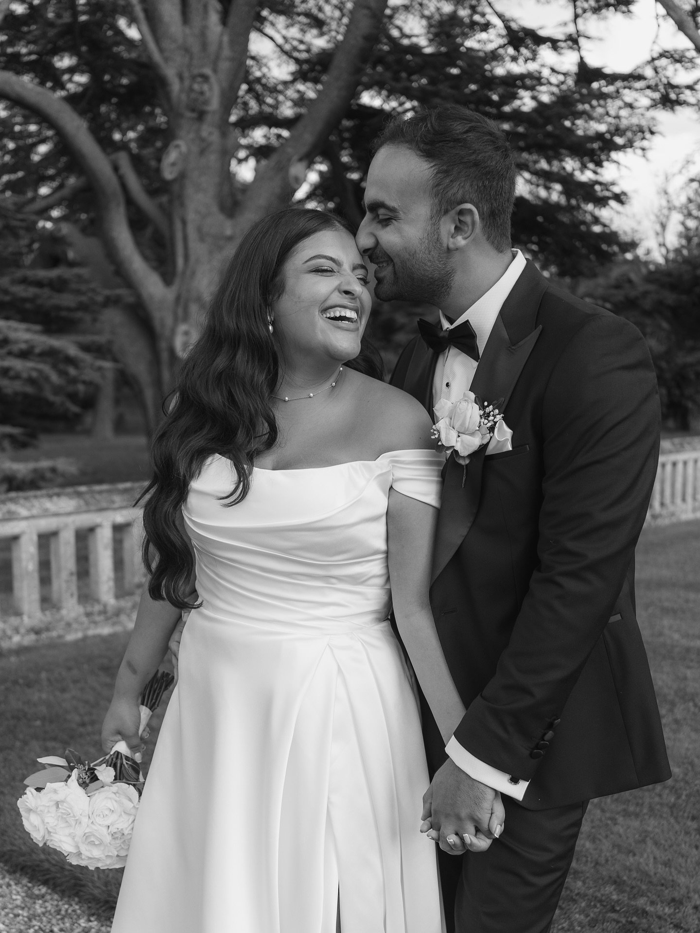 That just married feeling ✨

Lucy was all smiles after marrying the love of her life Andreas 🤍🤍🤍