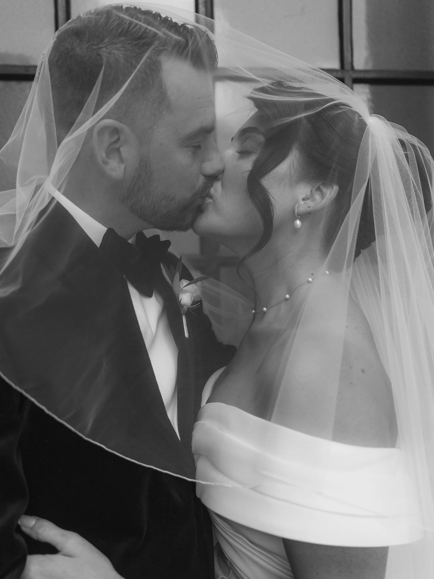 🖤 🤍 

#Londonwedding #marylebonetownhallwedding #weddingphotographer #londonweddingphotographer 

Marylebone Town Hall
Marylebone wedding 
London wedding 
London wedding photographer