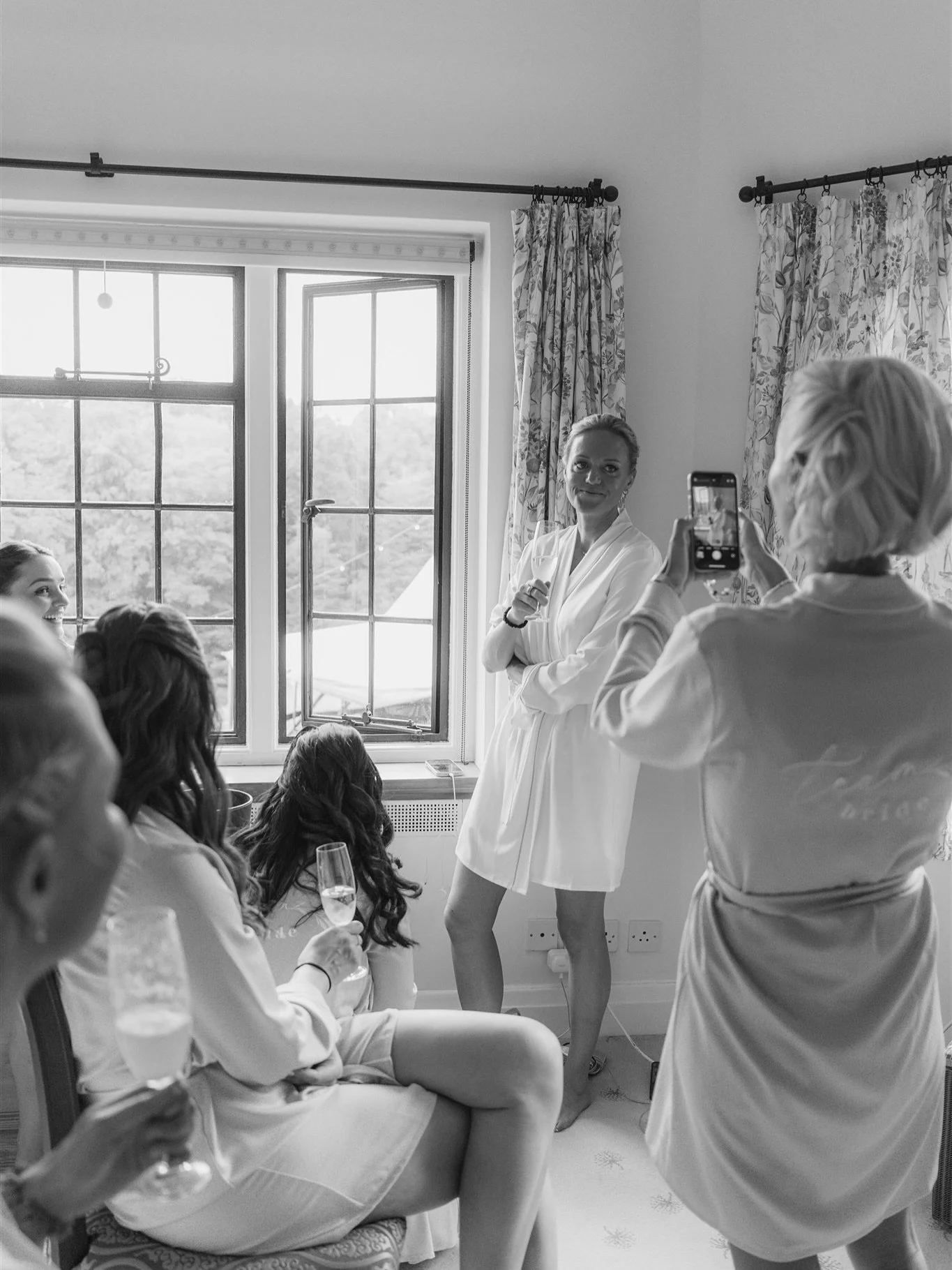 The perfectly imperfect moments of Claire&rsquo;s wedding morning 🤍

These are the photos that take you back to the exact moments throughout your day, the ones that make you feel exactly how you felt at that time. 

The perfectly imperfect photos ar