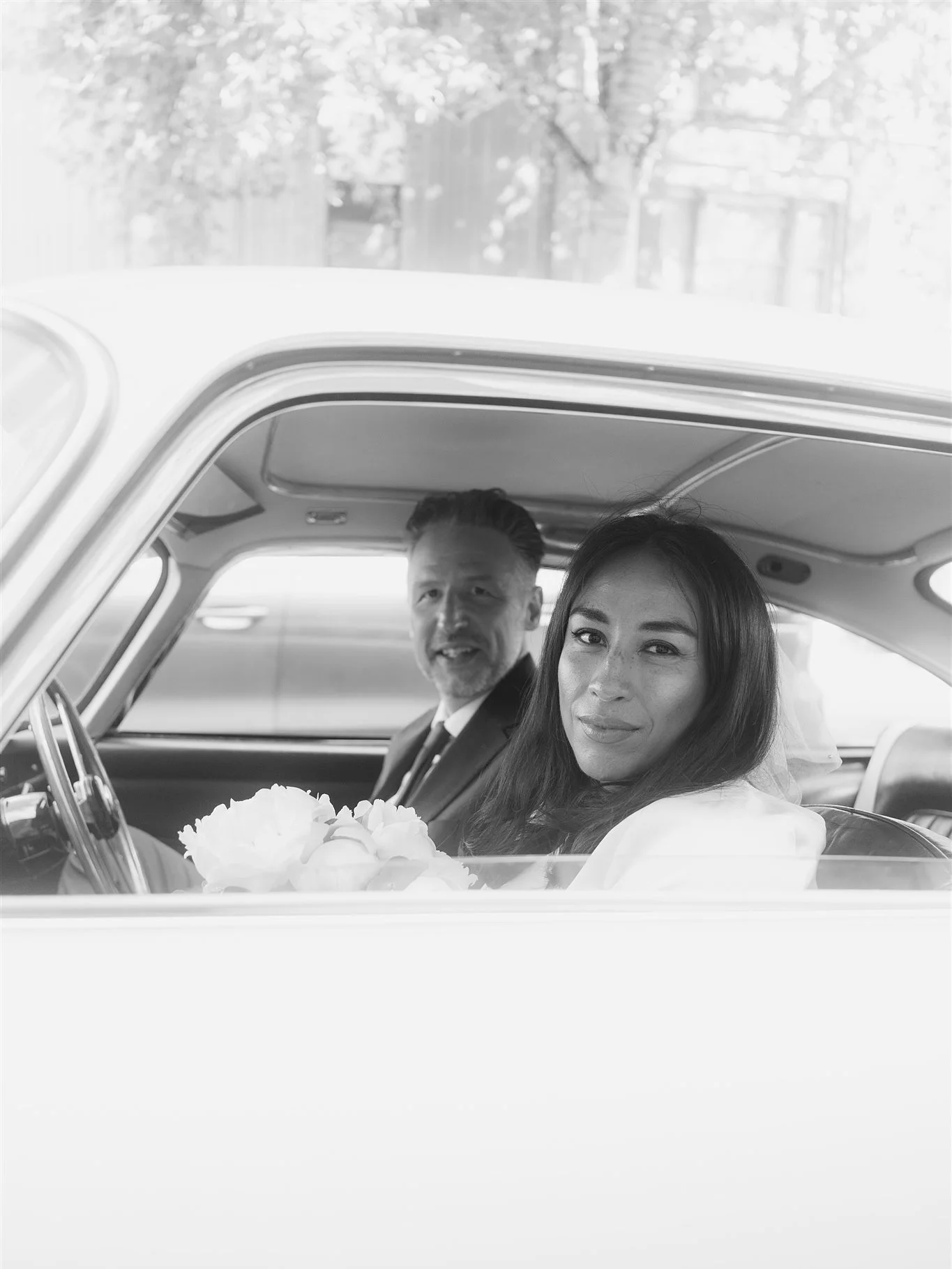 Sophie &amp; Gordon 

City chic sixties vibes for this gorgeous couple at Chelsea yesterday 

We expected rain and received sunshine&hellip;..winning ✨