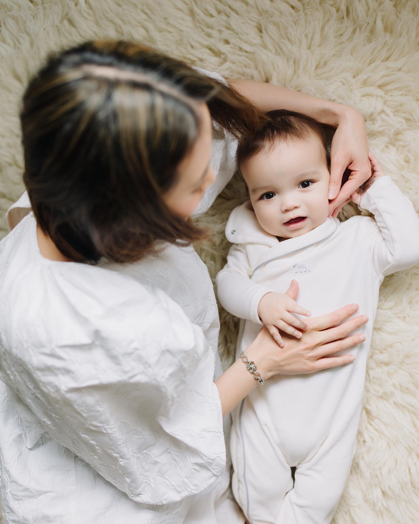 Sitter milestone session in the comfort of their home for this baby boy! 🩵

Book your child&rsquo;s milestone session! You can capture this cute moment for any age! I provide the decor and props! 
.
.
.
.
#naziamorani #naziamoraniphotography #dfwpho