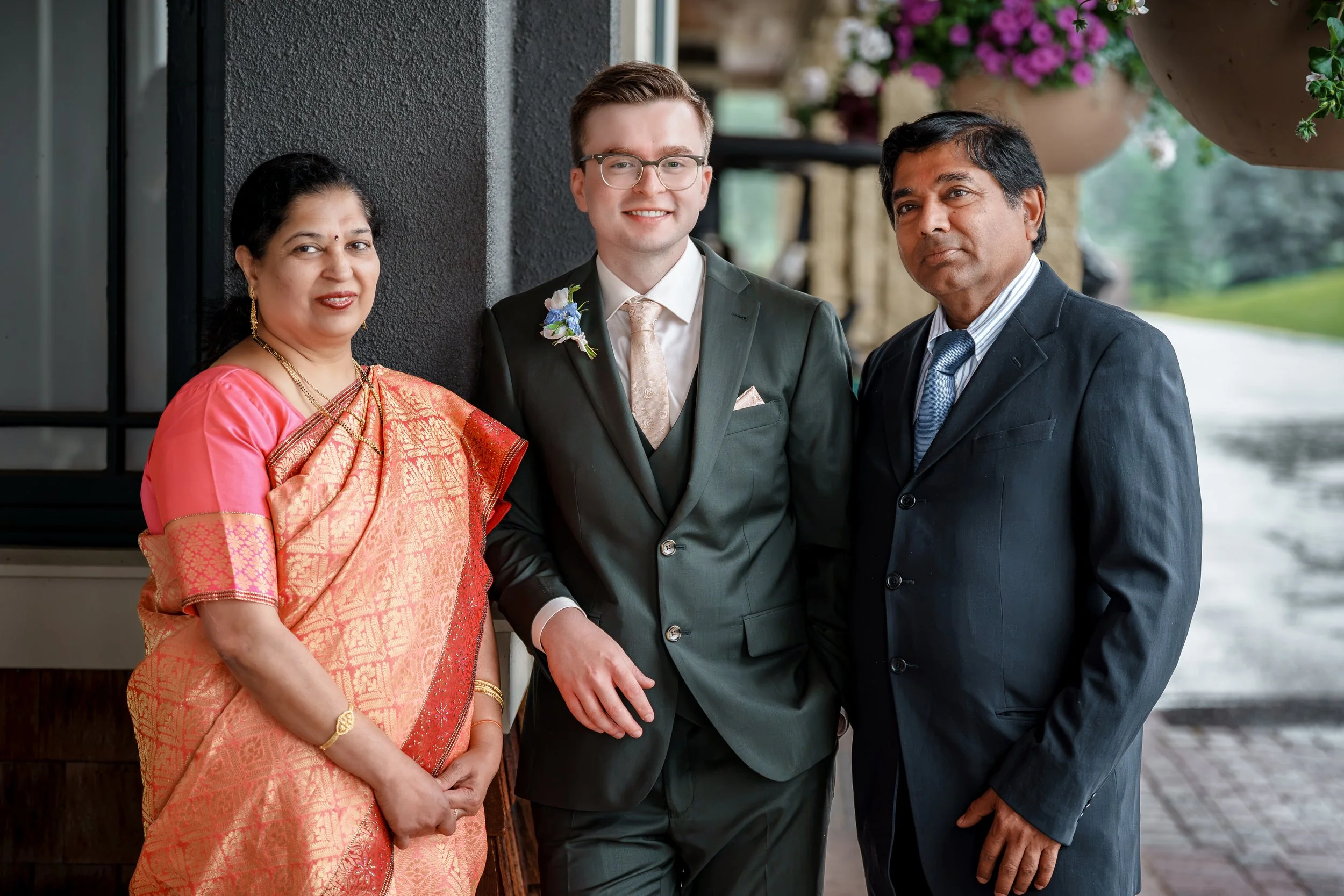 family and wedding party photos (41).jpg