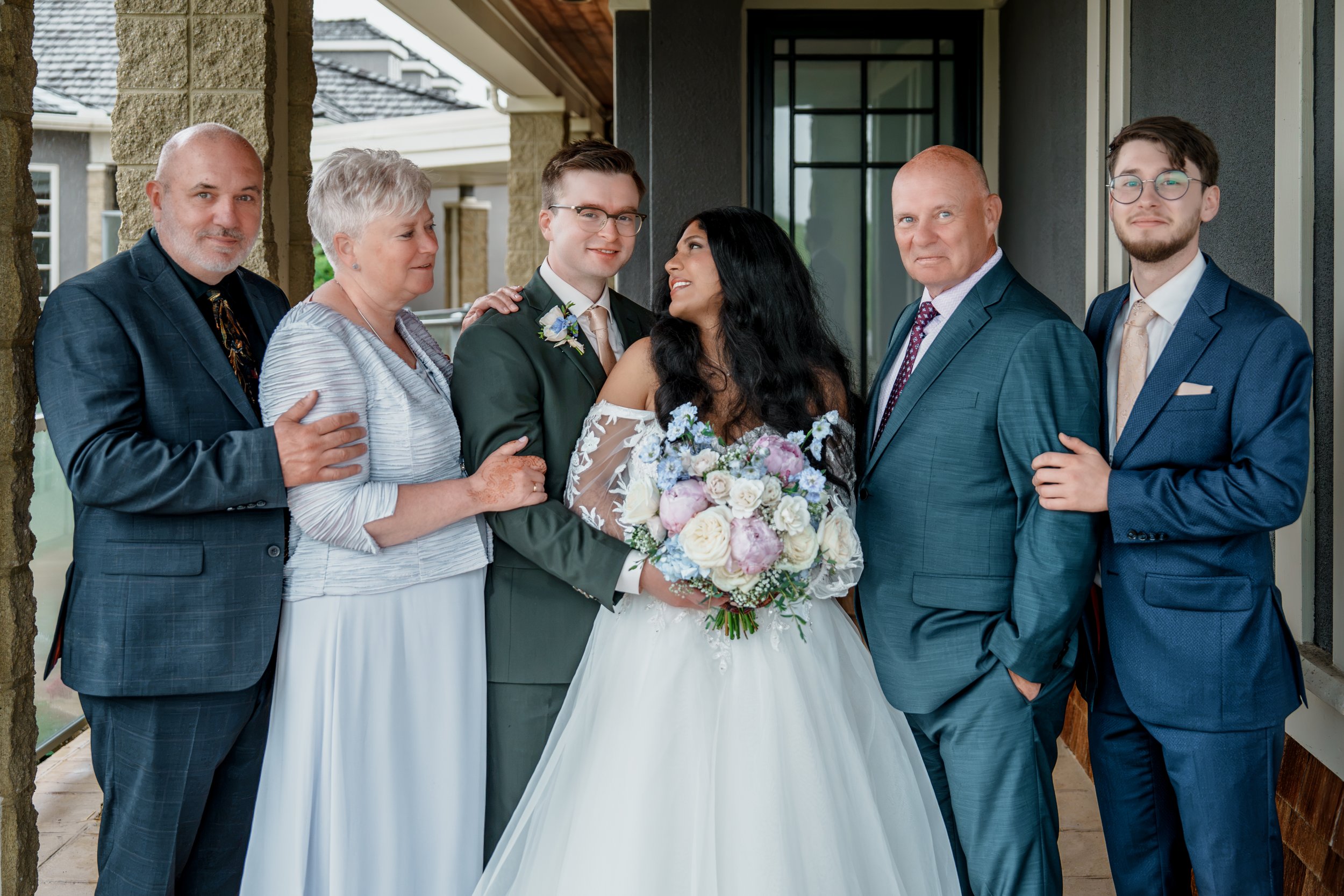 family and wedding party photos (21).jpg