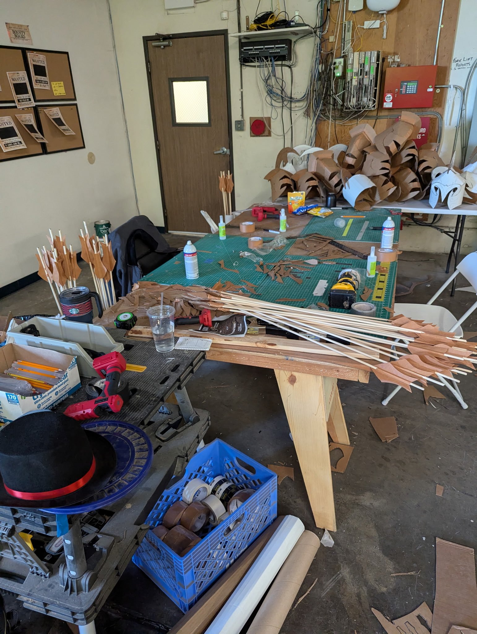 Bows, arrows, swords, daggers, armor!