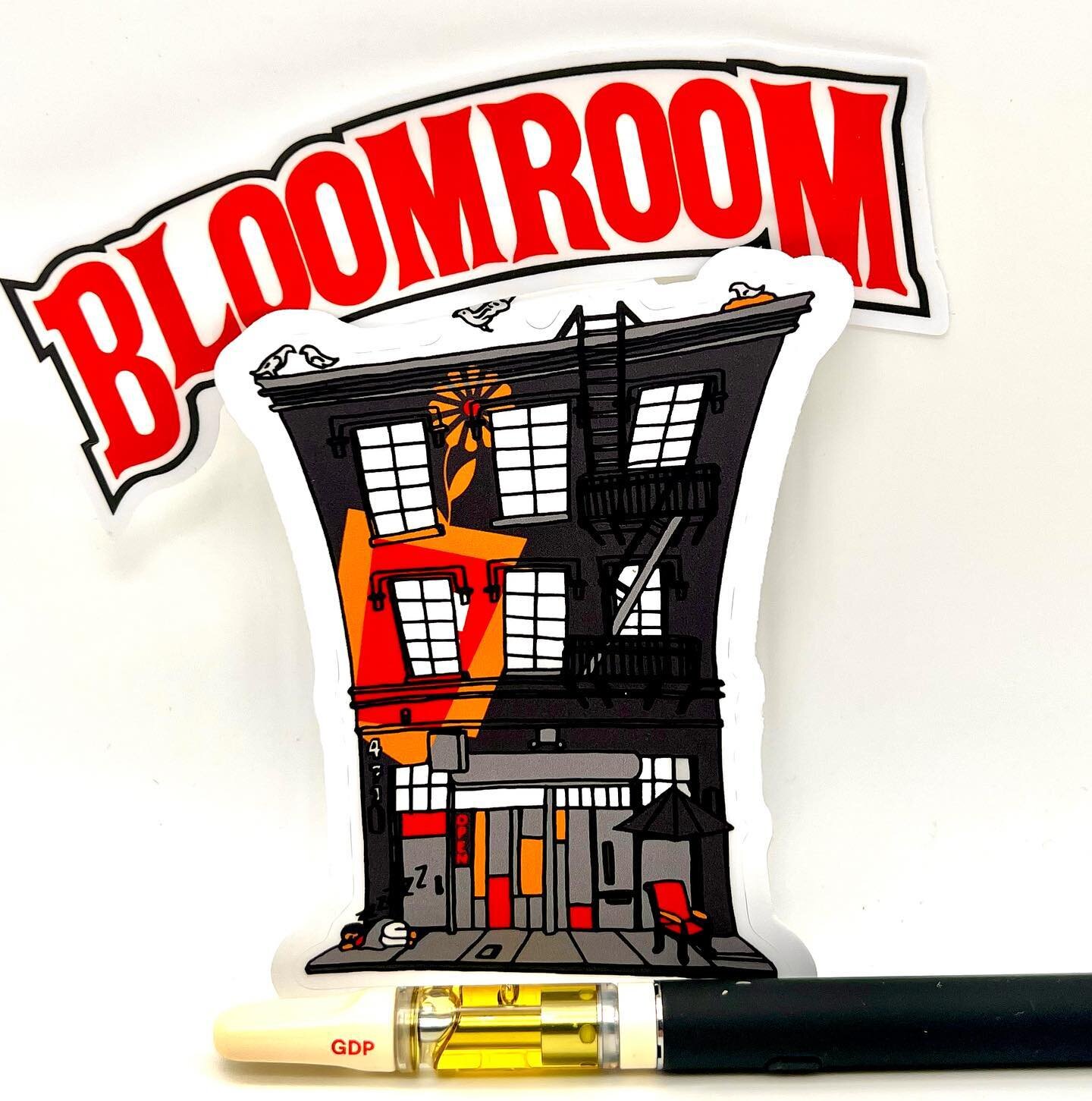 Blooom Rooooooom!🐞🍄🌹🍁
Bloom Catridges(1G) &amp; Disposables(.035g)are available just for YOU! Come save a little money with the crazy 30(%)promotion going on at both stores! 🌁🌅
#notforsale #lifestyle #bloomroomdispensaries #vapes #cityliving #b