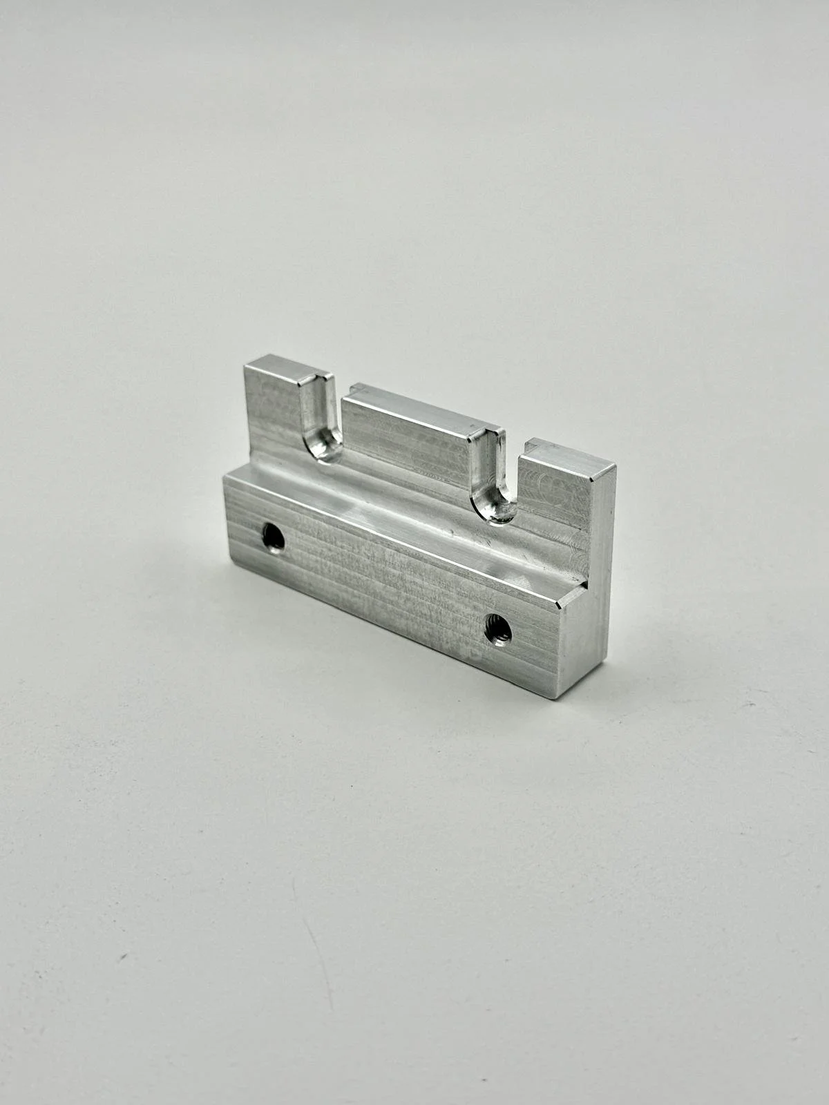 stoneycnc-pr-studios-model8-milling-aluinium-9.jpg