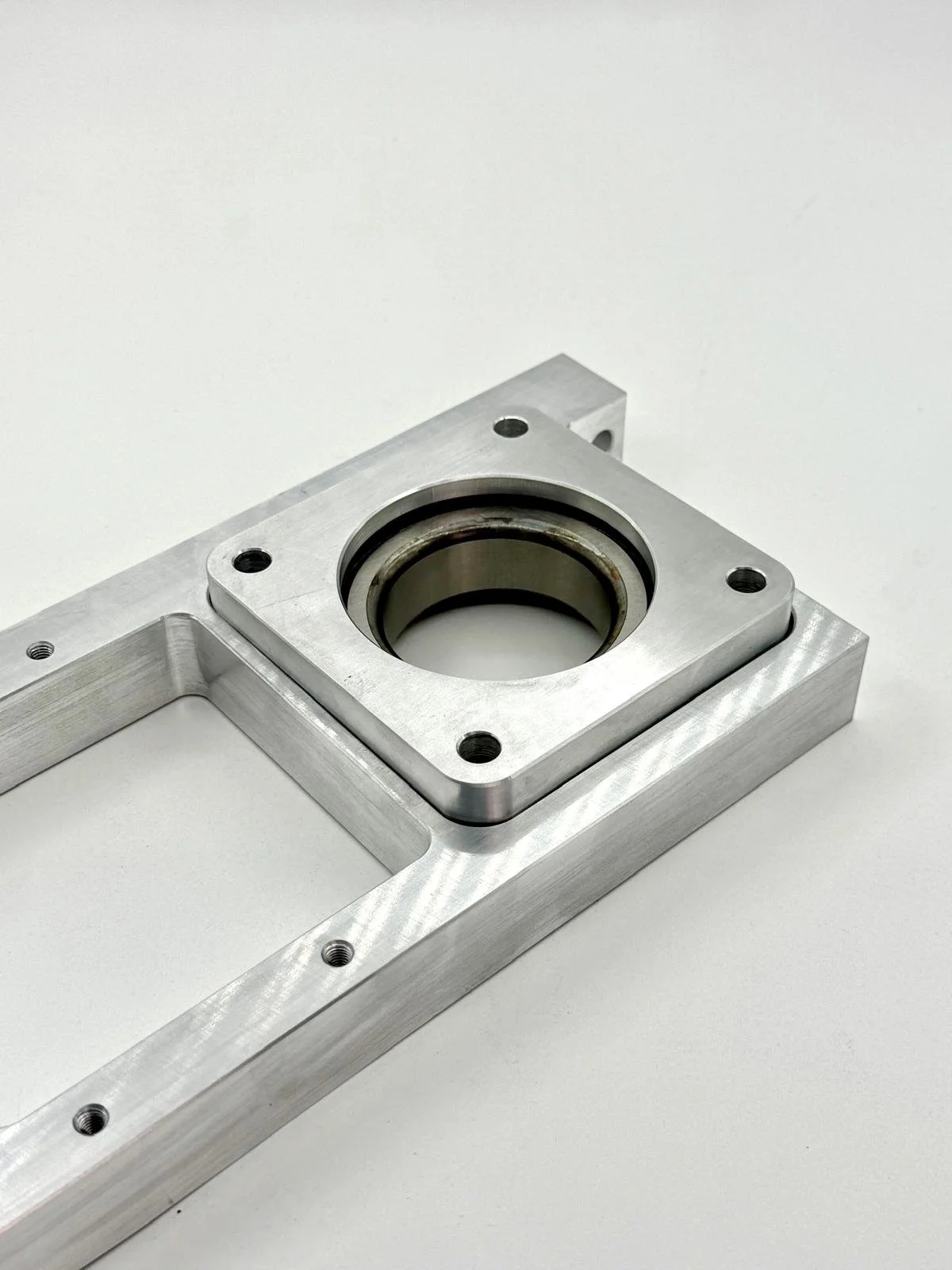stoneycnc-pr-studios-model8-milling-aluinium-20.jpg