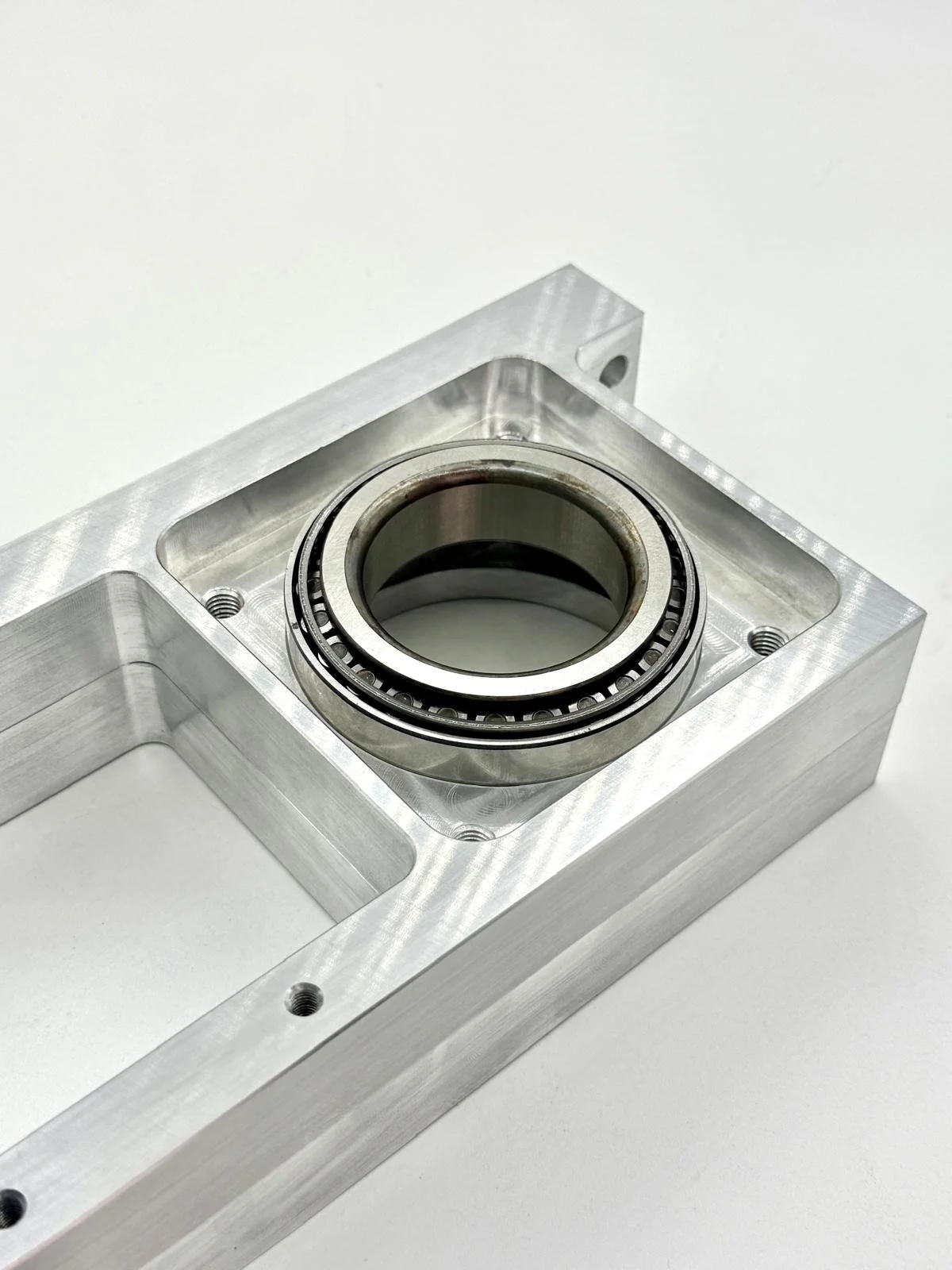 stoneycnc-pr-studios-model8-milling-aluinium-22.jpg
