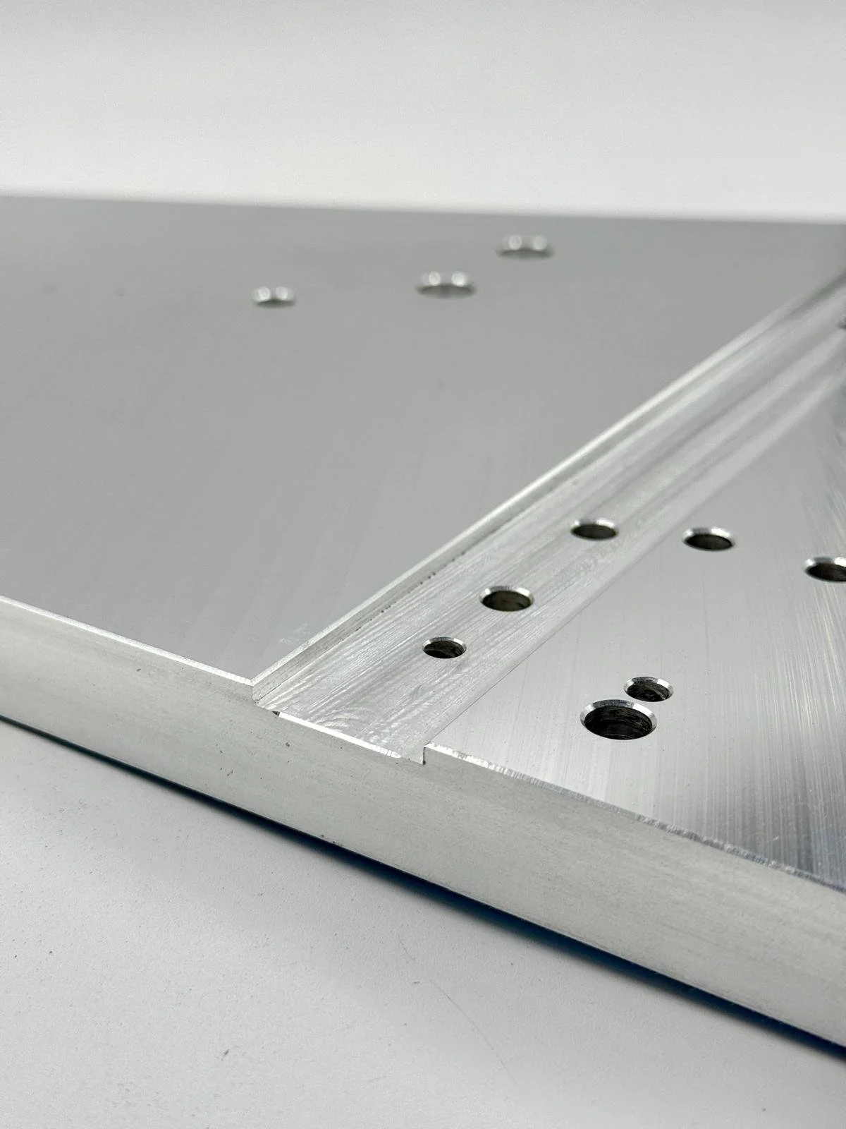 stoneycnc-pr-studios-model8-milling-aluinium-33.jpg