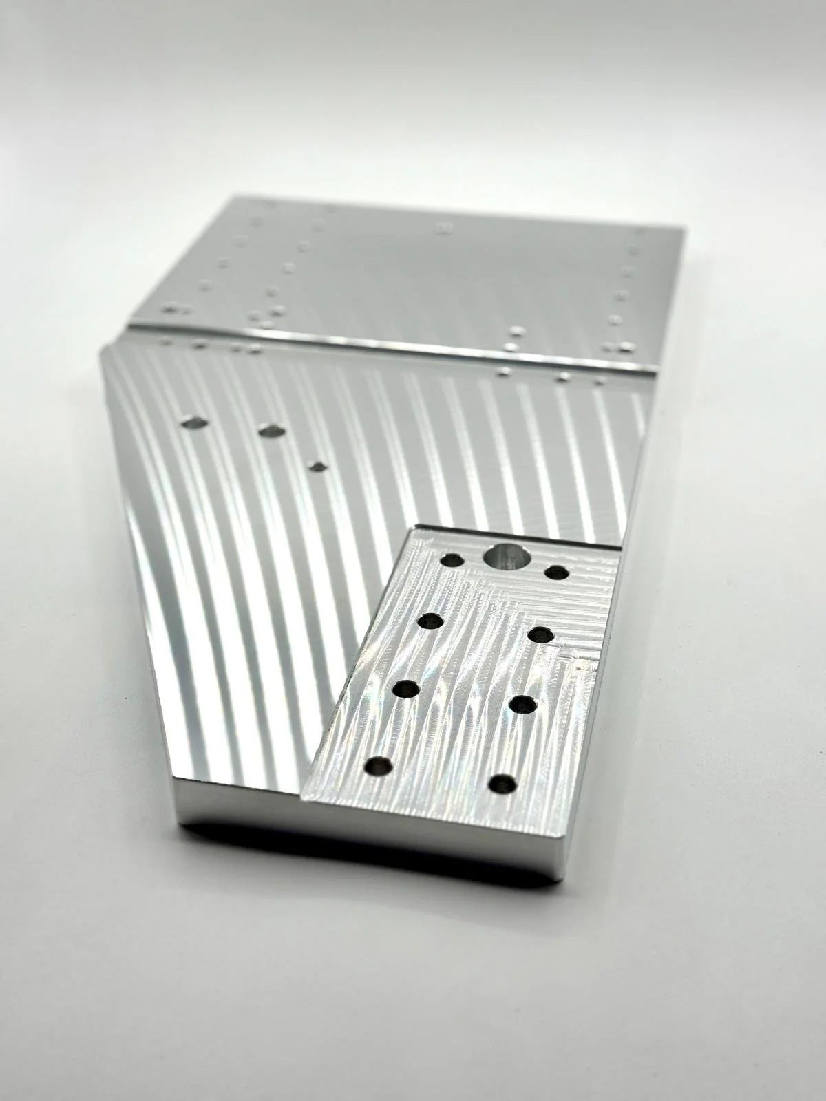 stoneycnc-pr-studios-model8-milling-aluinium-34.jpg