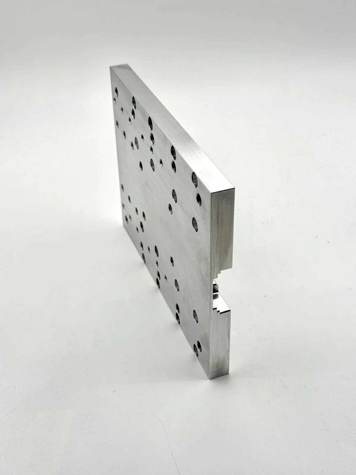 stoneycnc-pr-studios-model8-milling-aluinium-38.jpg