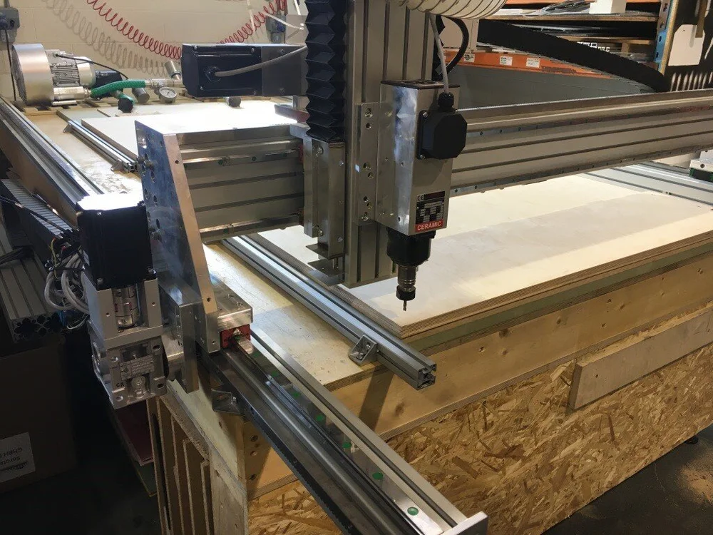 Large format table top CNC router Stoney CNC