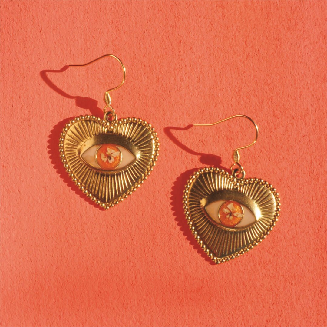 Lover’s Eye – SAMPLE