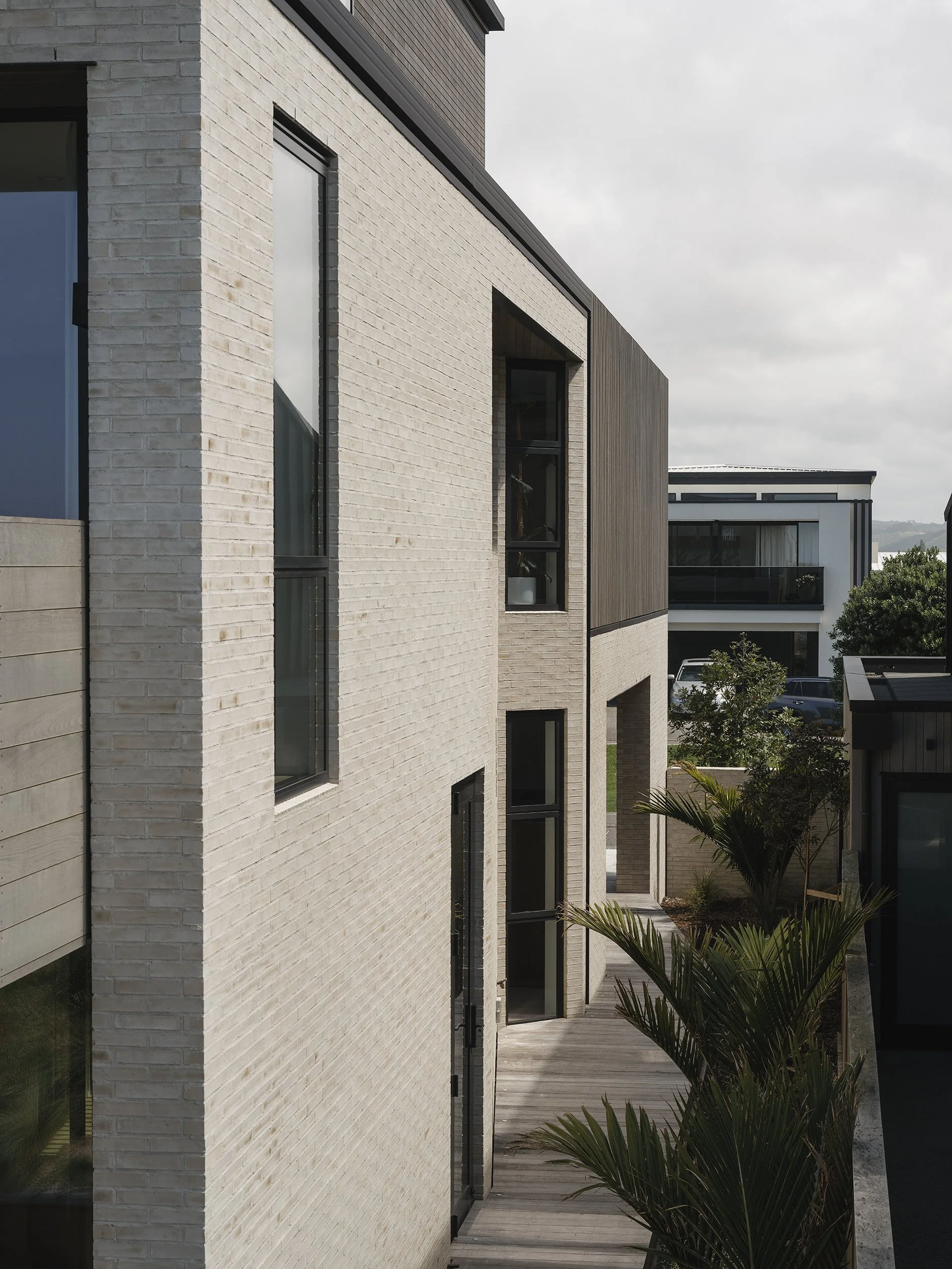 11 DST-SBA-OTIRA-1125-2335.jpg