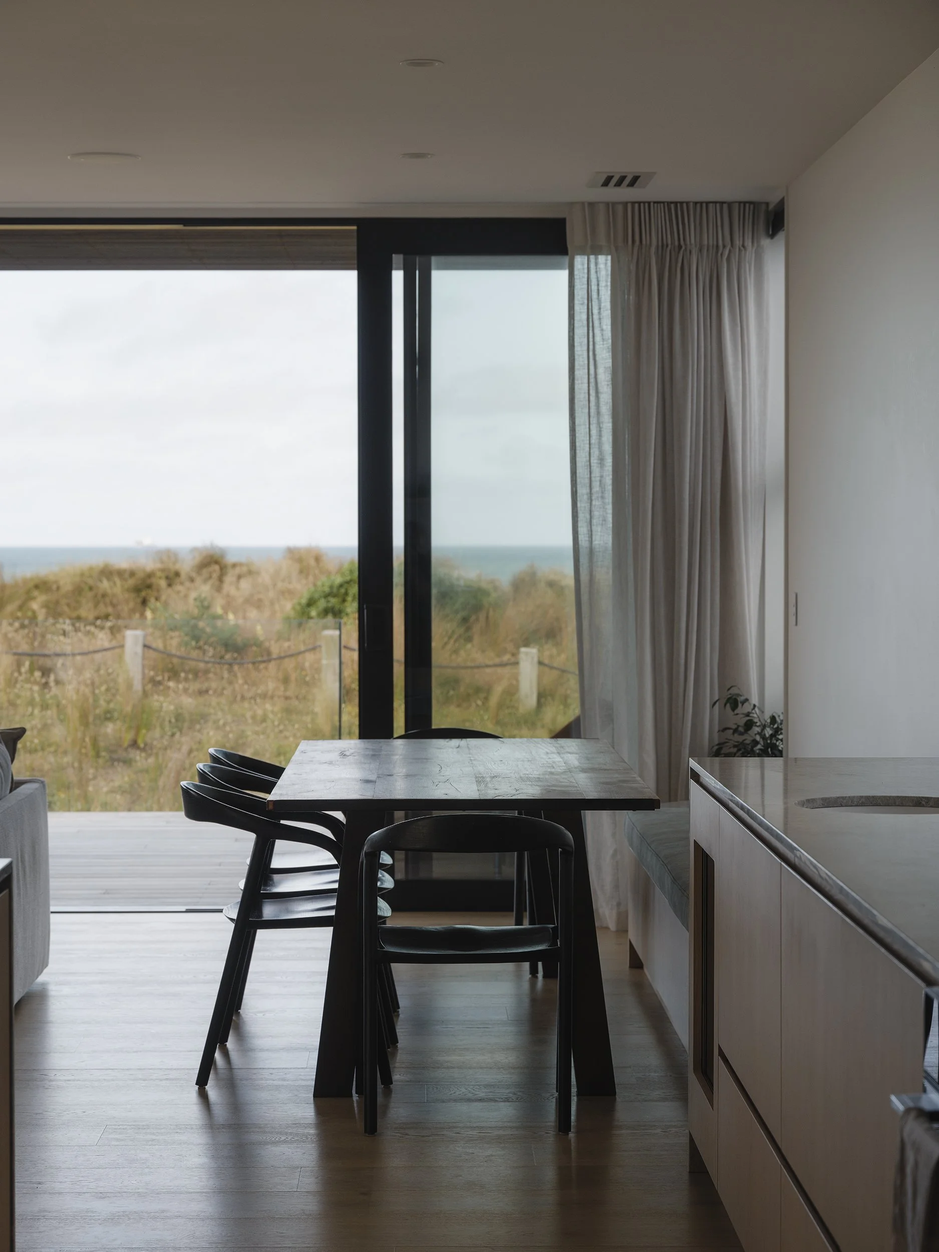 19 DST-SBA-OTIRA-1125-2600retouch.jpg