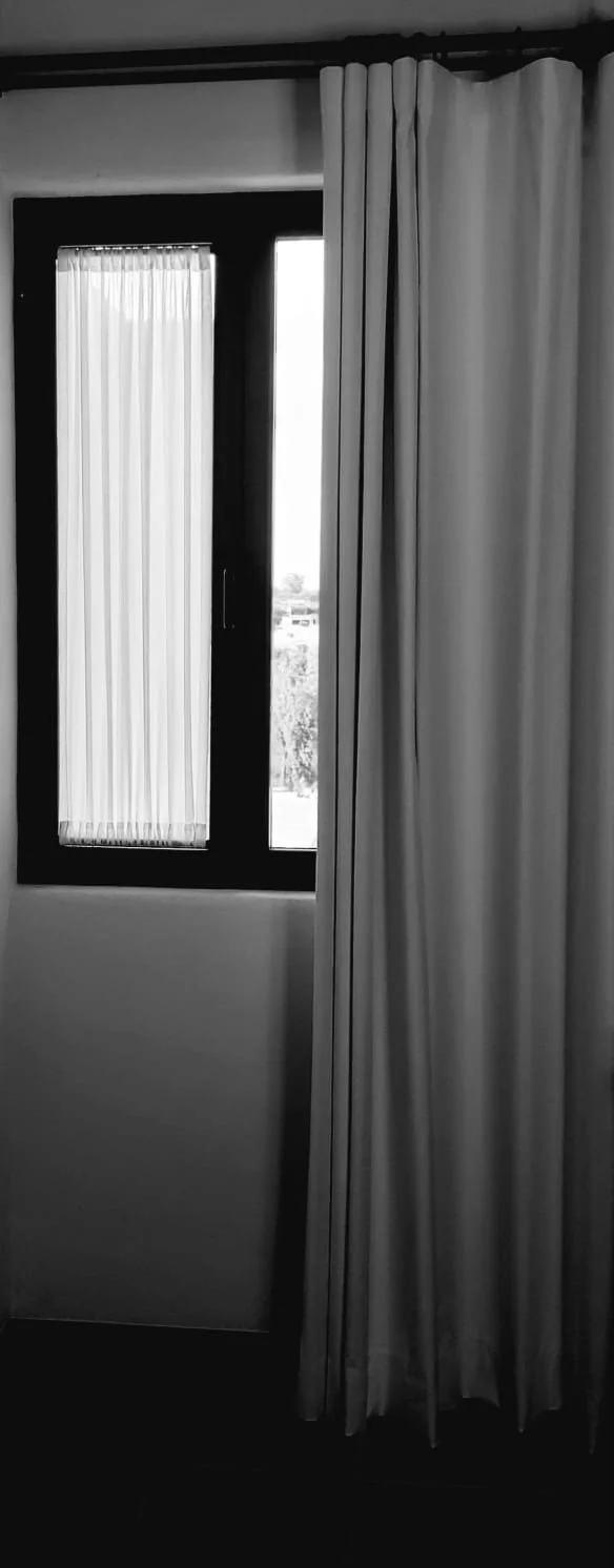 Visillos C6 con cortina.jpeg